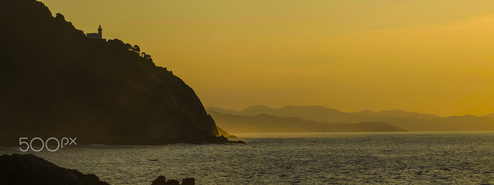 Olympus OM-D E-M5 II sample photo. Al este de igeldo / east of igeldo photography