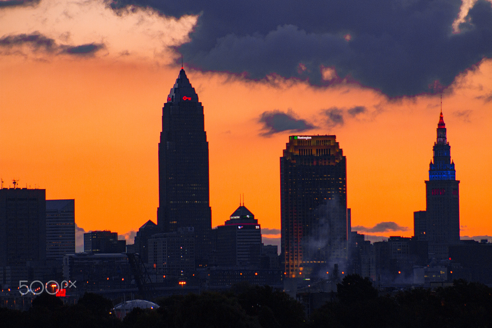Canon EF 75-300mm f/4-5.6 USM sample photo. Cleveland photography