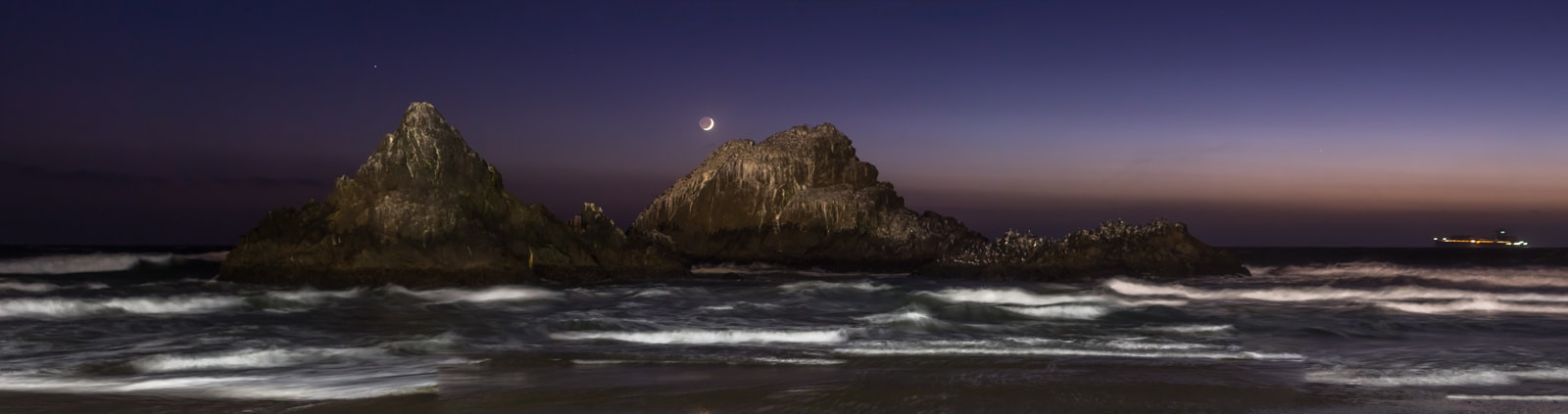 Canon EOS 100D (EOS Rebel SL1 / EOS Kiss X7) sample photo. Seal rocks moonset panorama photography