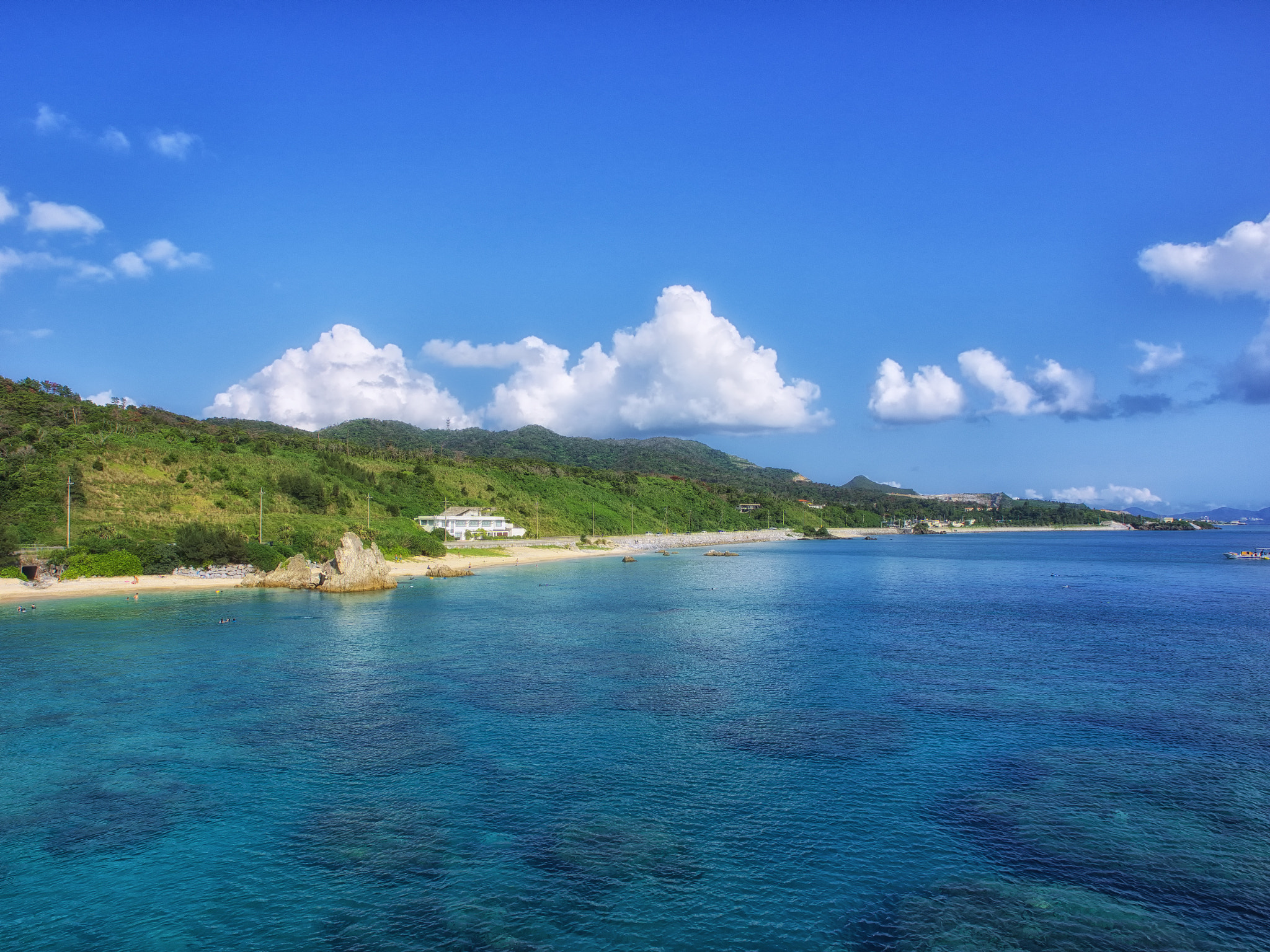 Olympus OM-D E-M1 sample photo. Coast of okinawa motobu. photography