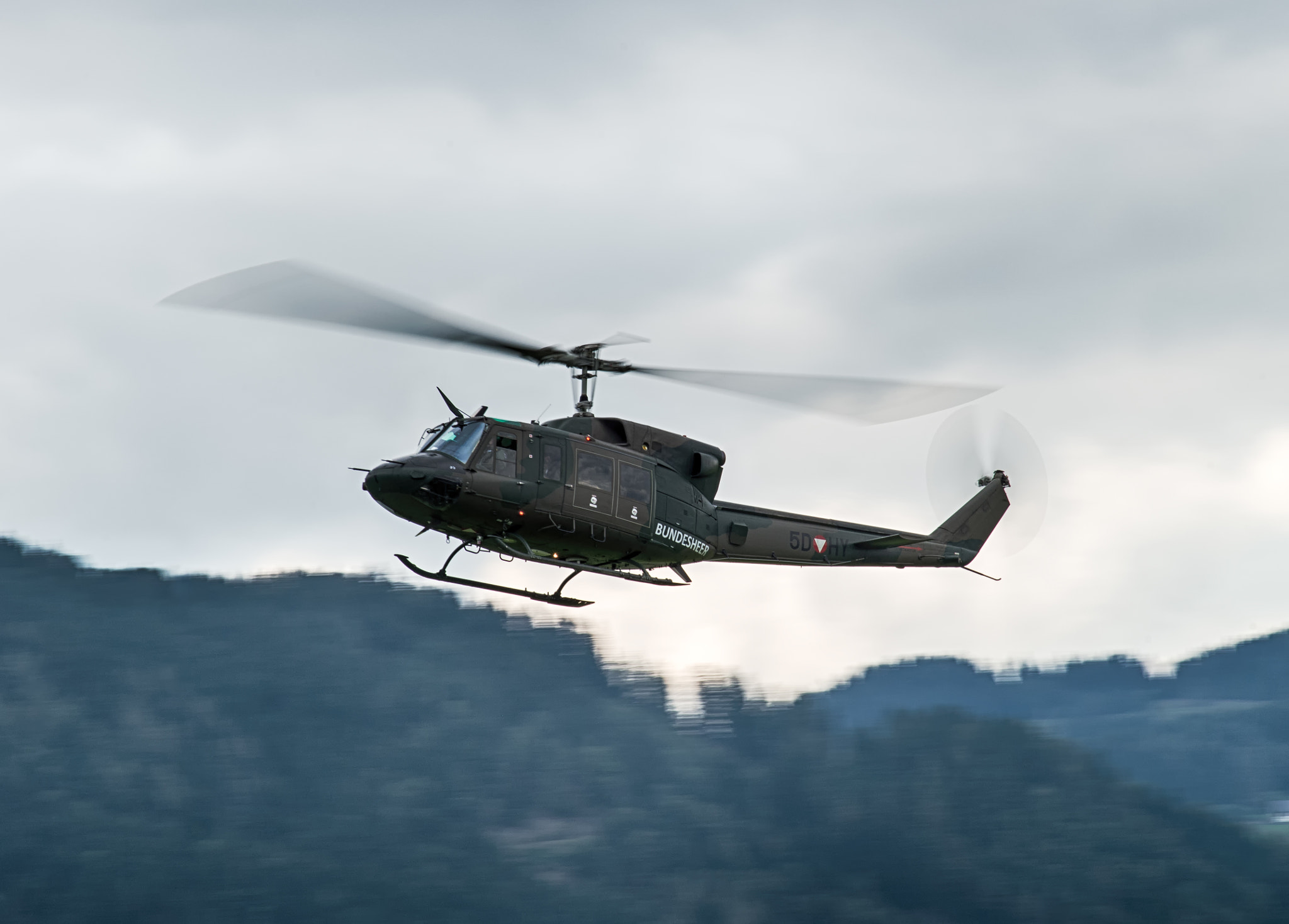 Nikon D600 + AF Nikkor 70-210mm f/4-5.6D sample photo. Agusta bell ab-212 (austrian air force) photography