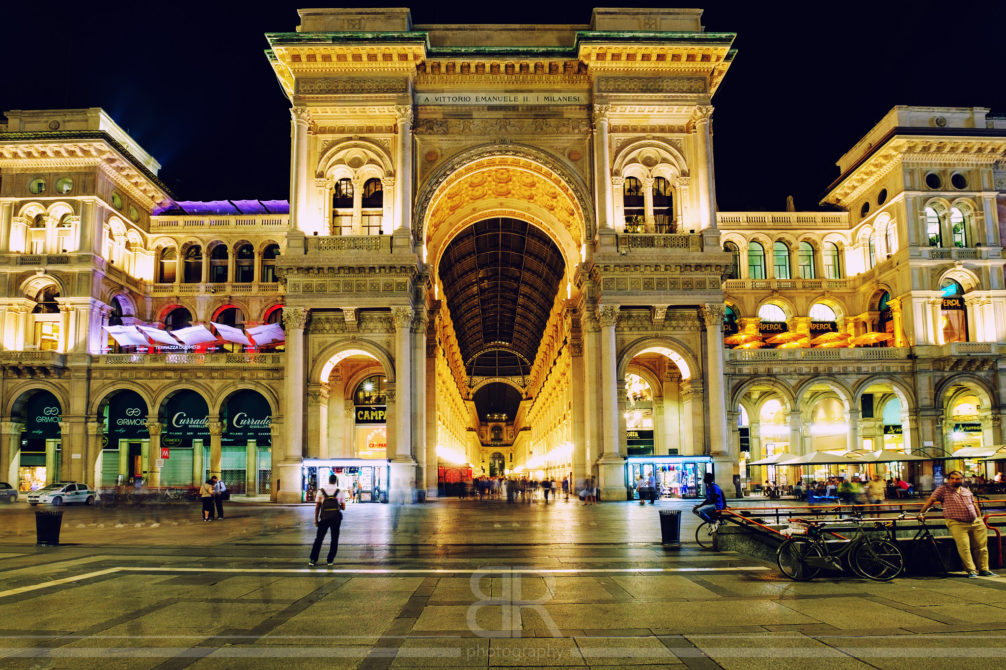 Fujifilm X-M1 + Fujifilm XF 10-24mm F4 R OIS sample photo. Piazza del duomo, milano, italy photography