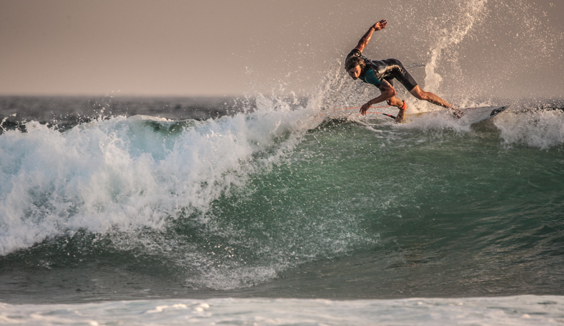 Canon EOS-1D Mark III + Sigma 150-600mm F5-6.3 DG OS HSM | S sample photo. Tenerife surfing photography