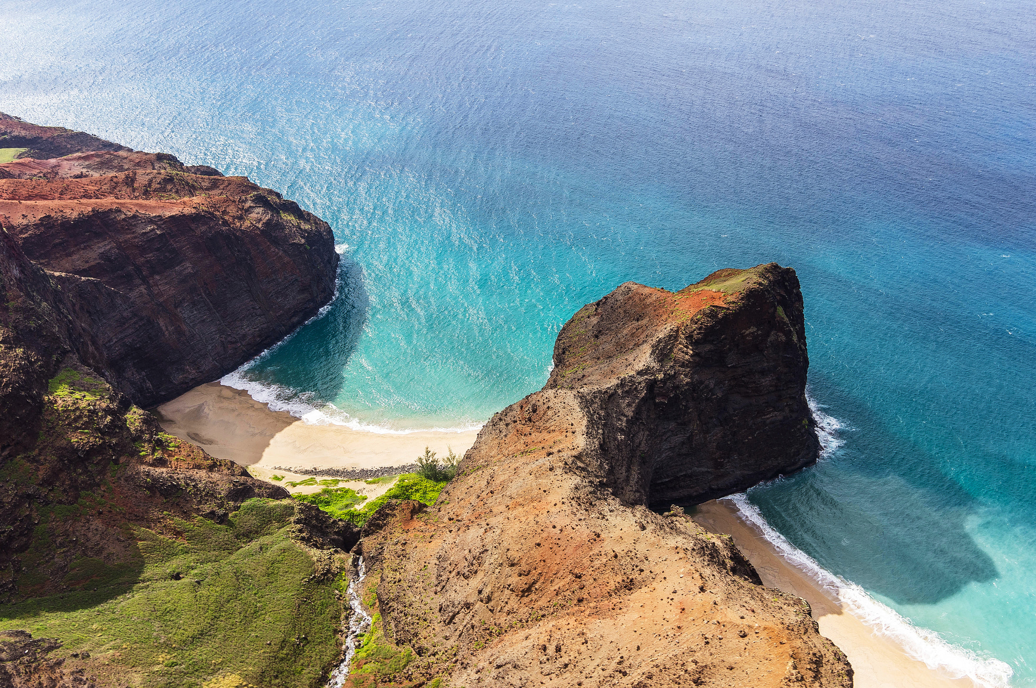 Sony Alpha NEX-5N + Sigma 19mm F2.8 EX DN sample photo. Na pali coast photography