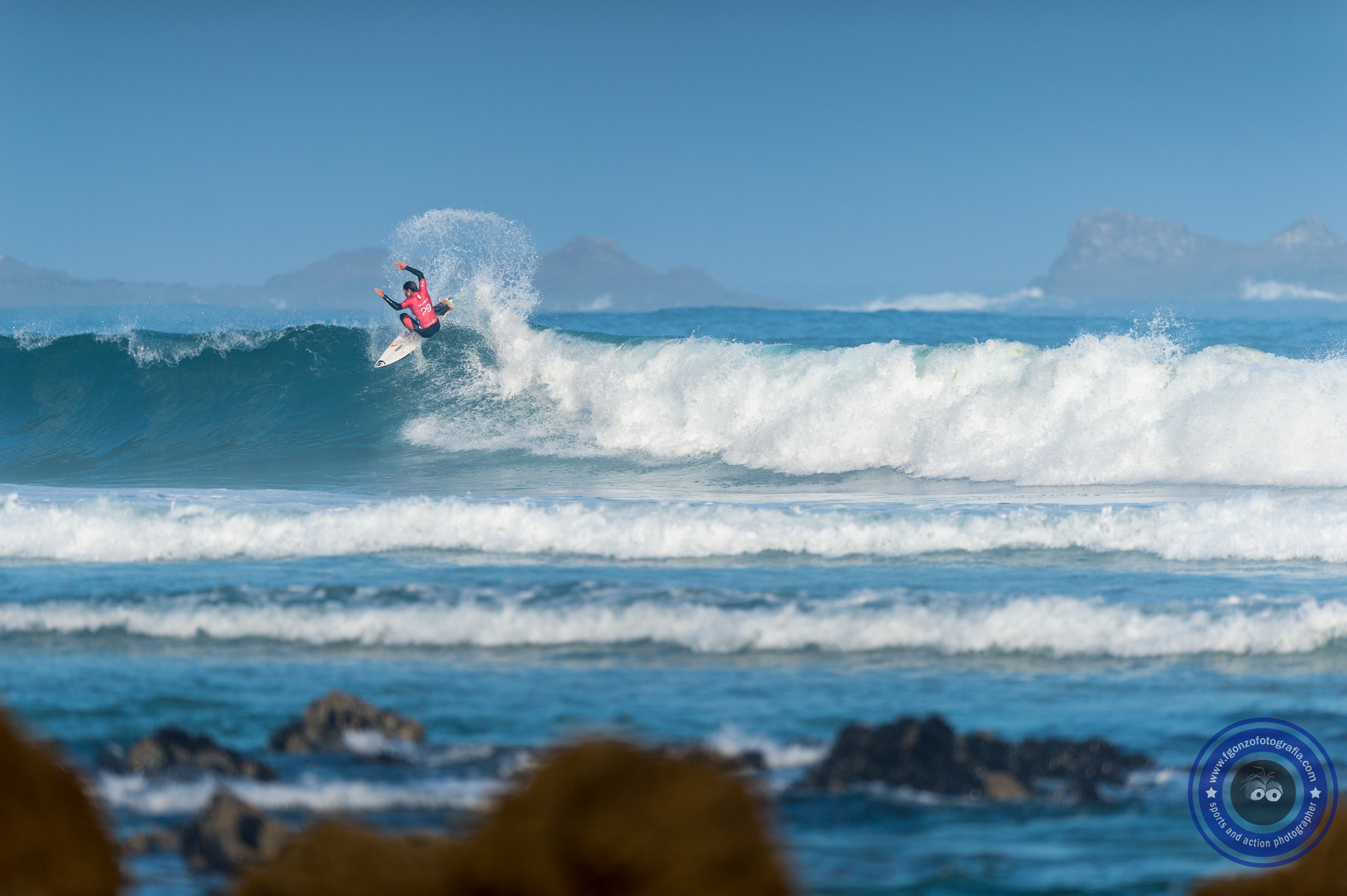 Nikon D4 sample photo. Kanoa igarashi, destroying a wave at pantin. photography