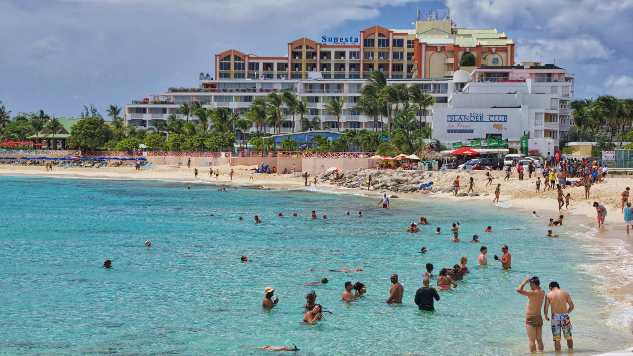 Tamron AF 18-200mm F3.5-6.3 XR Di II LD Aspherical (IF) Macro sample photo. Maho beach on st.maarten (caribbean) photography