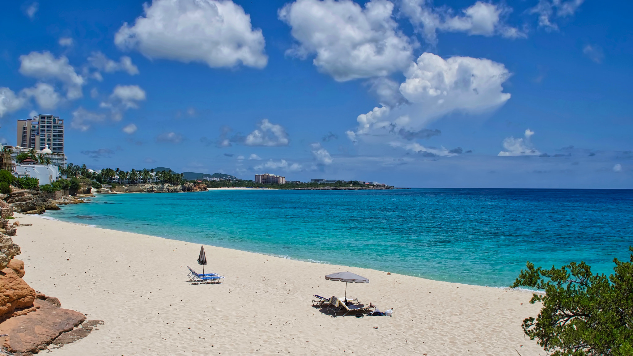 Tamron AF 18-200mm F3.5-6.3 XR Di II LD Aspherical (IF) Macro sample photo. Cupecoy beach on st.maarten (caribbean) photography