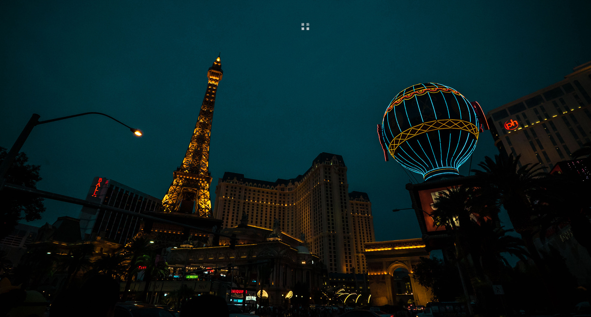 Sony a7S II + Sony Vario-Tessar T* FE 16-35mm F4 ZA OSS sample photo. Little la tour eiffel photography