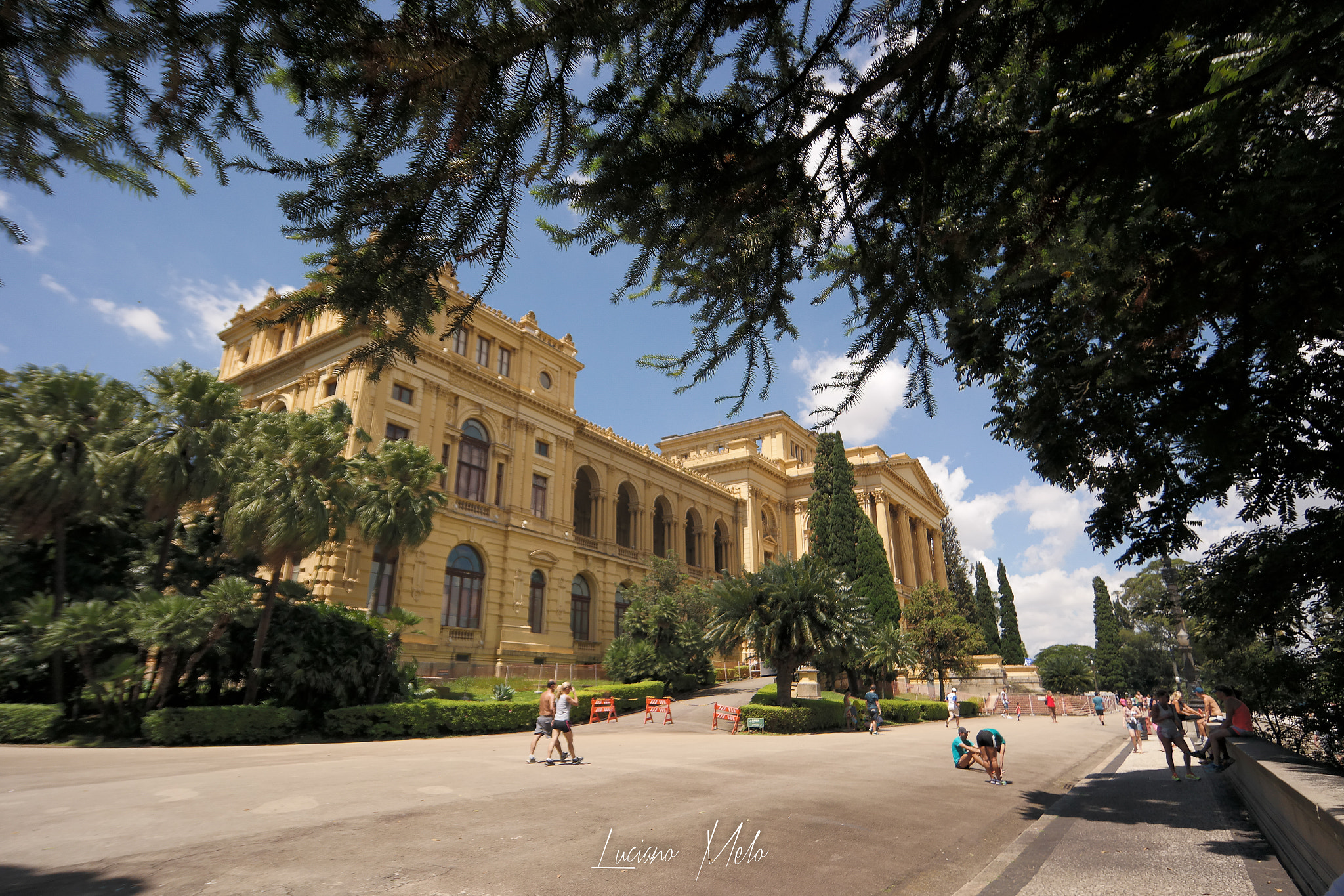 Samsung NX30 + Samsung NX 12-24mm F4-5.6 ED sample photo. Museu do ipiranga photography