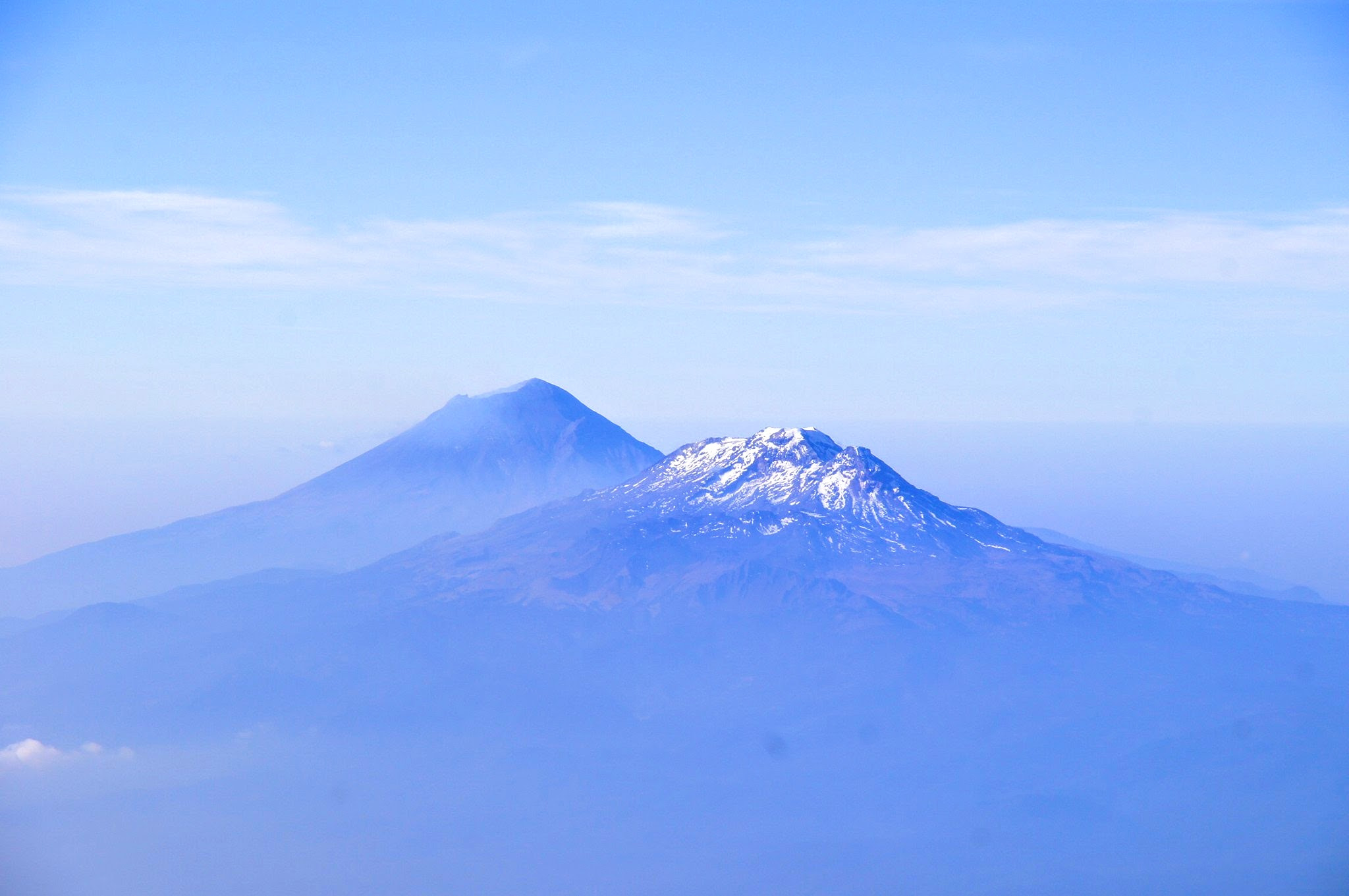 Sony DT 16-105mm F3.5-5.6 sample photo. Ixtaccihuatl and popocatepetl volcanoes photography