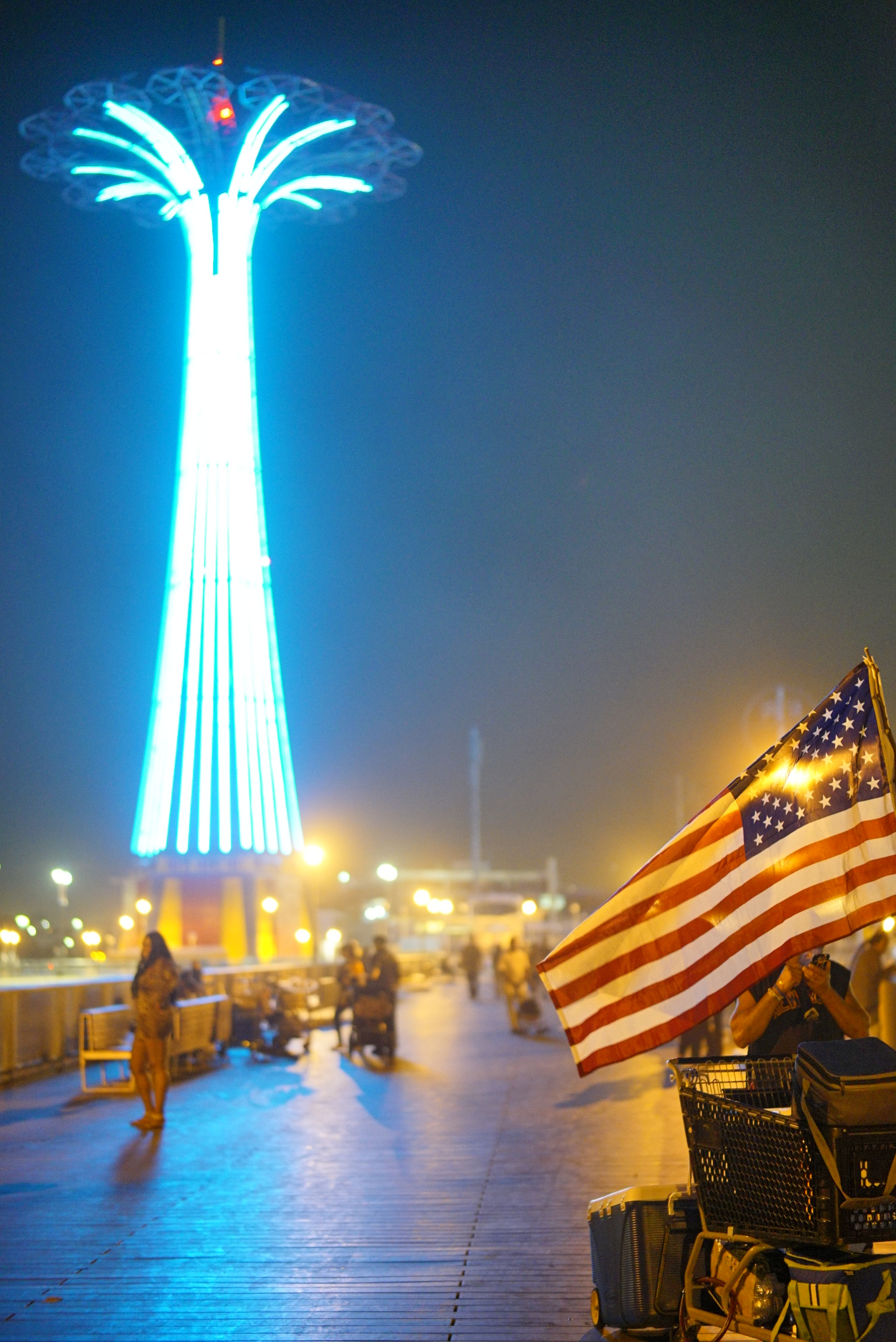 Sony a7S II + Sony Planar T* FE 50mm F1.4 ZA sample photo. Coney island photography