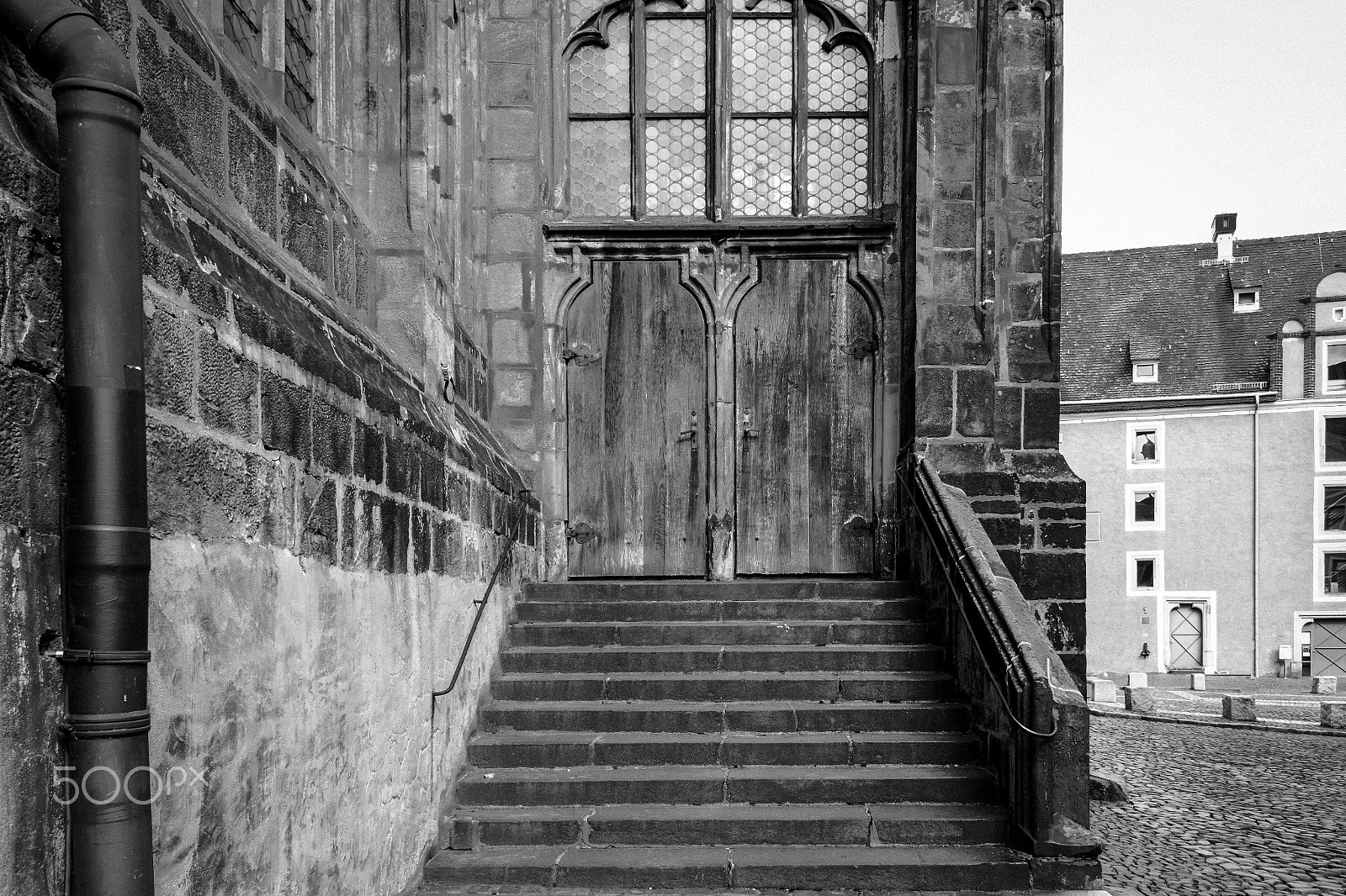 Canon EOS 100D (EOS Rebel SL1 / EOS Kiss X7) sample photo. Historischer eingang in goerlitz photography