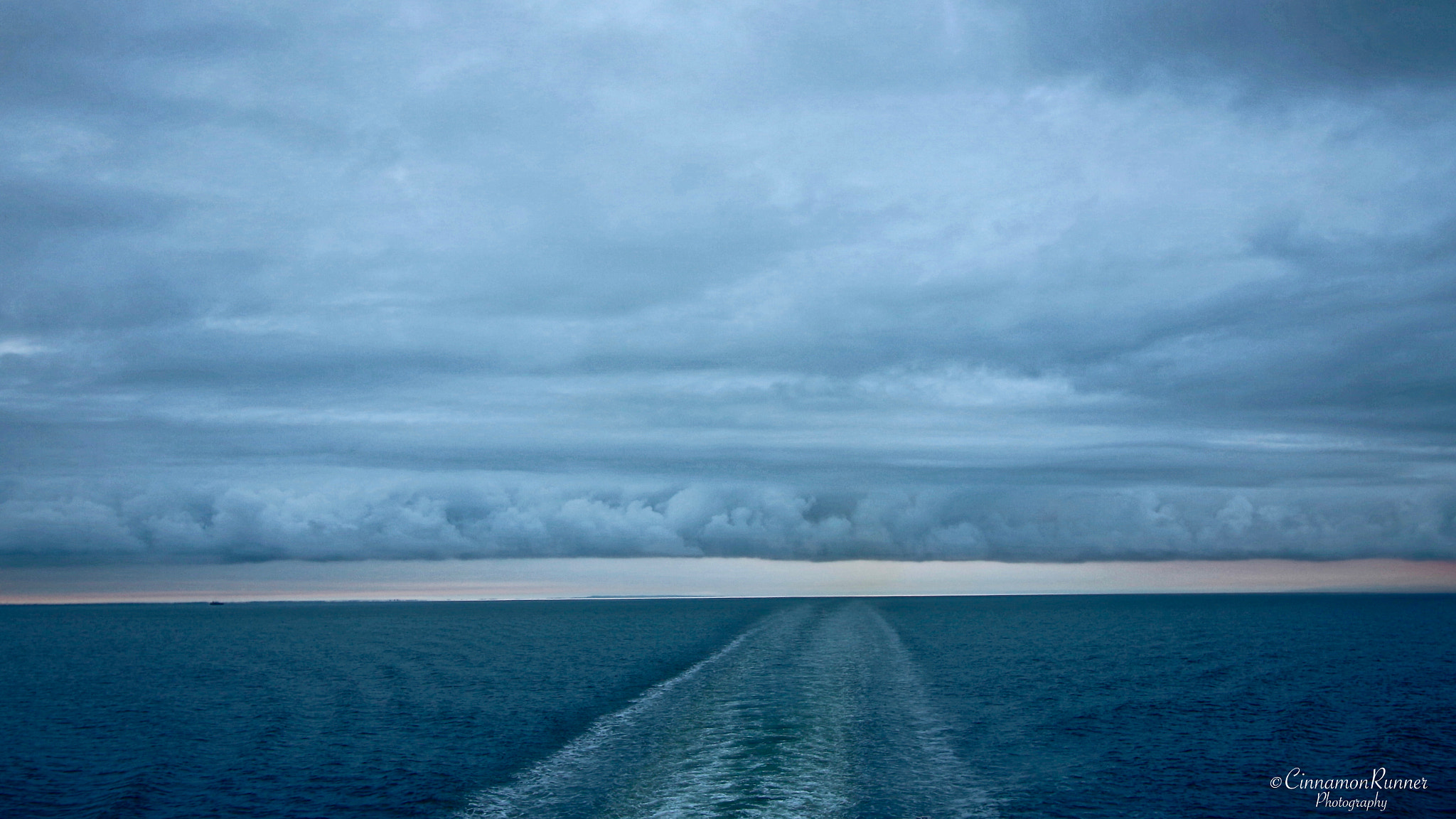 Canon EOS 100D (EOS Rebel SL1 / EOS Kiss X7) sample photo. Rollling clouds... photography