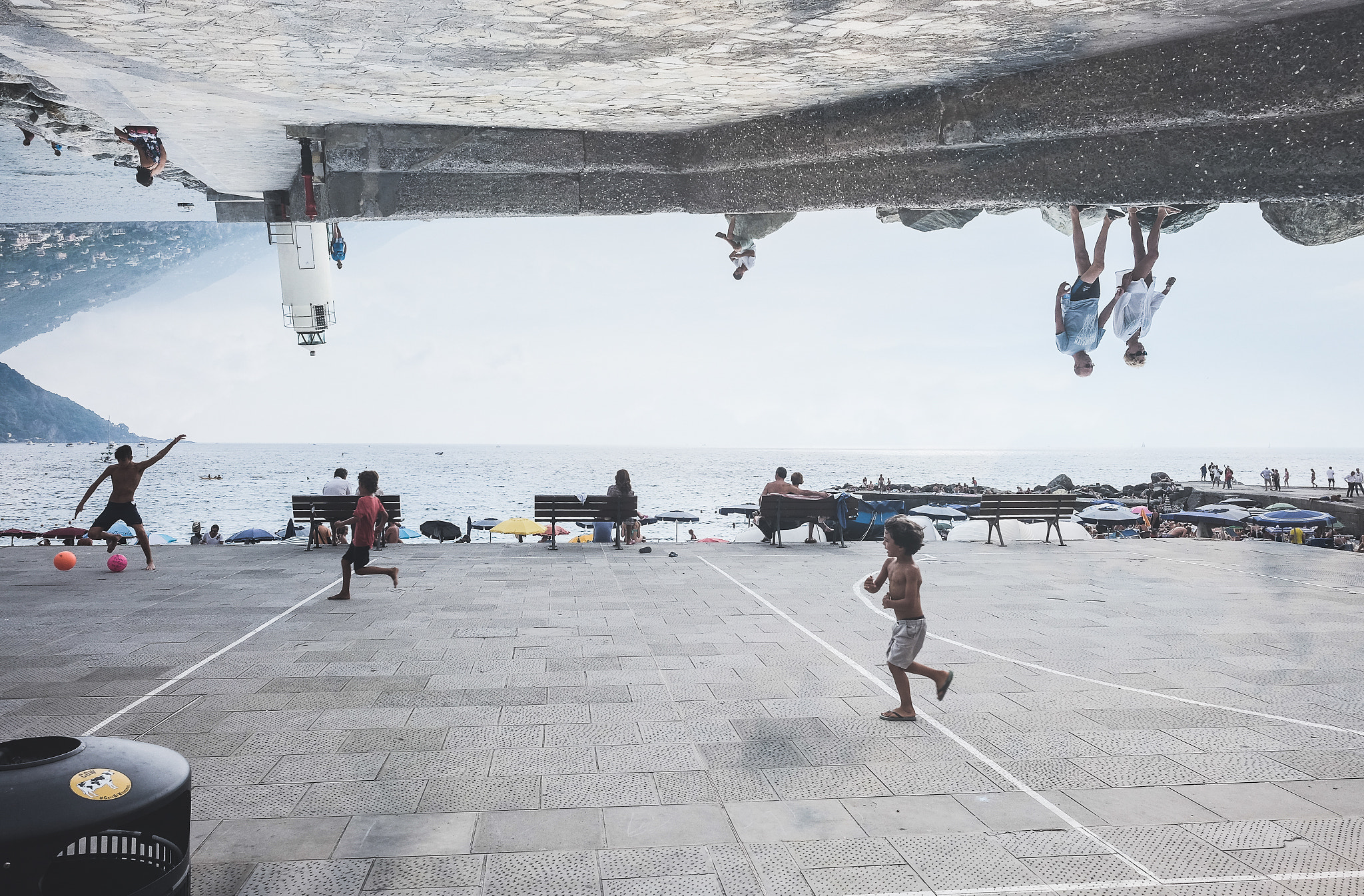 Fujifilm X-T10 + Fujifilm XF 14mm F2.8 R sample photo. Camogli upside down photography