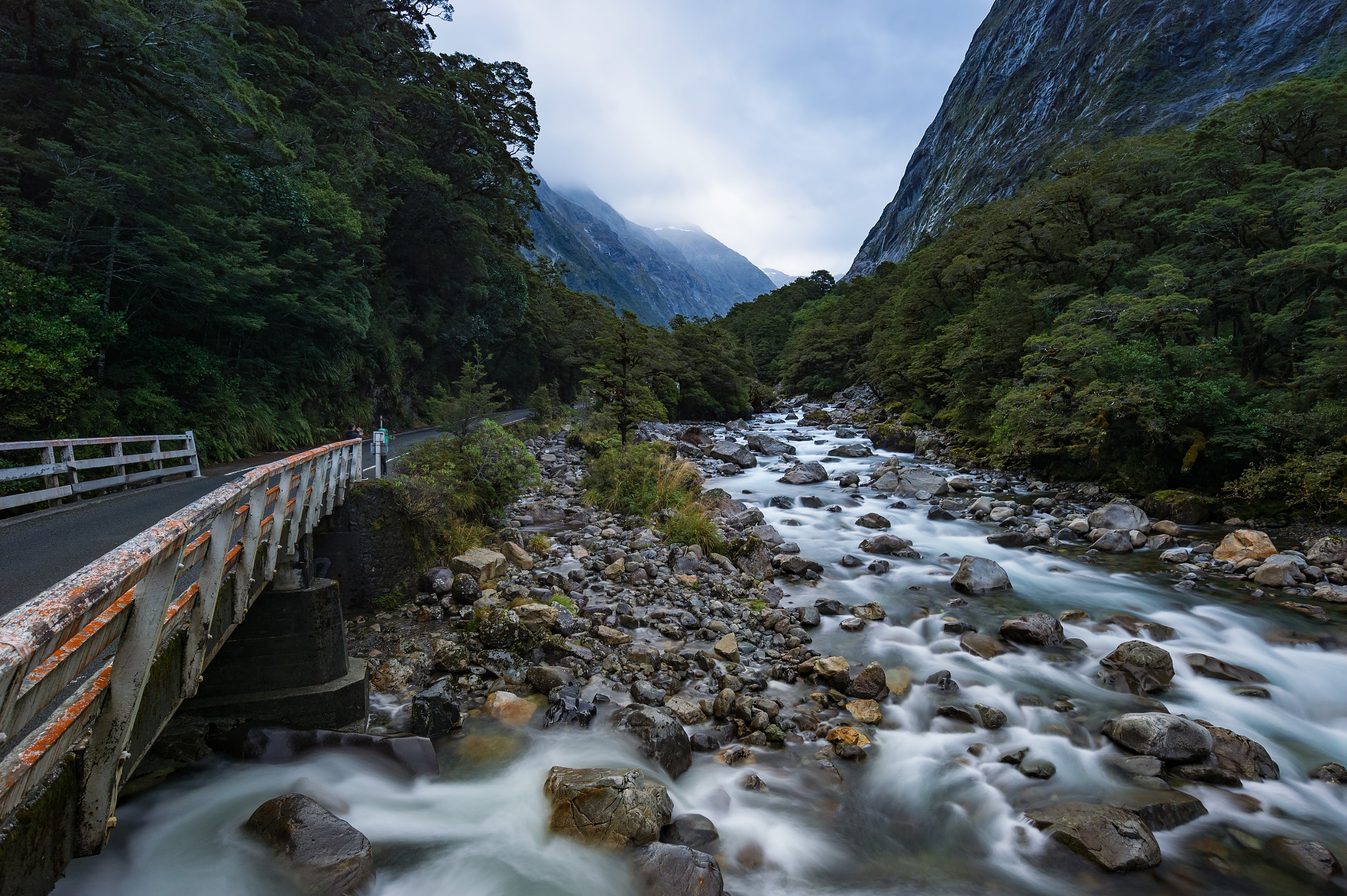 Nikon AF-S Nikkor 18-35mm F3.5-4.5G ED sample photo. Thunder creek, new zealand photography