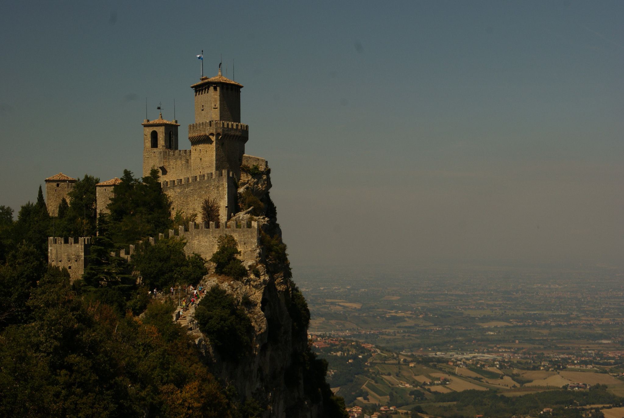 Tamron 18-270mm F3.5-6.3 Di II PZD sample photo. San marino photography