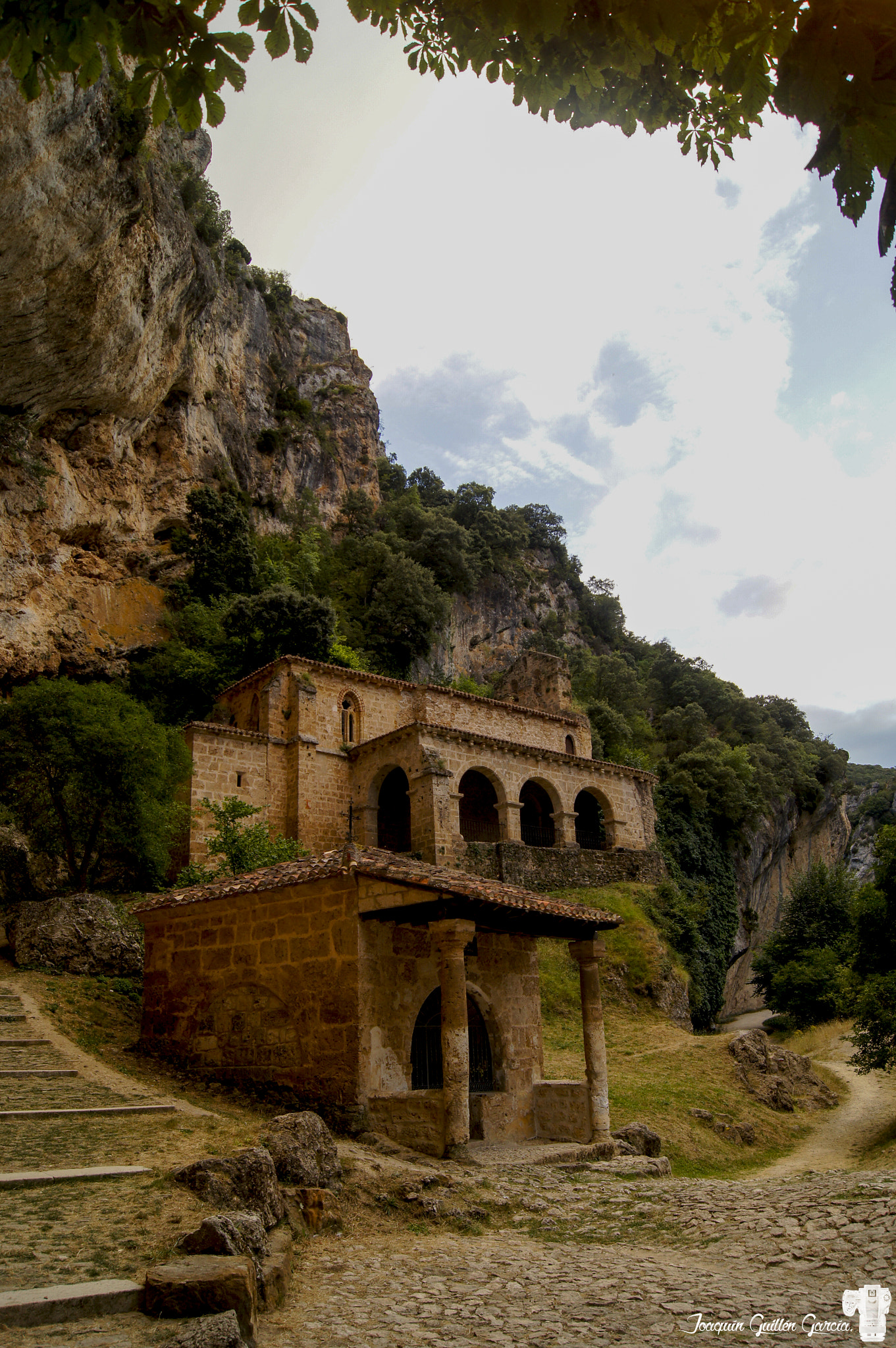 Sony SLT-A35 + Sony DT 18-55mm F3.5-5.6 SAM sample photo. Ermita de tobera photography