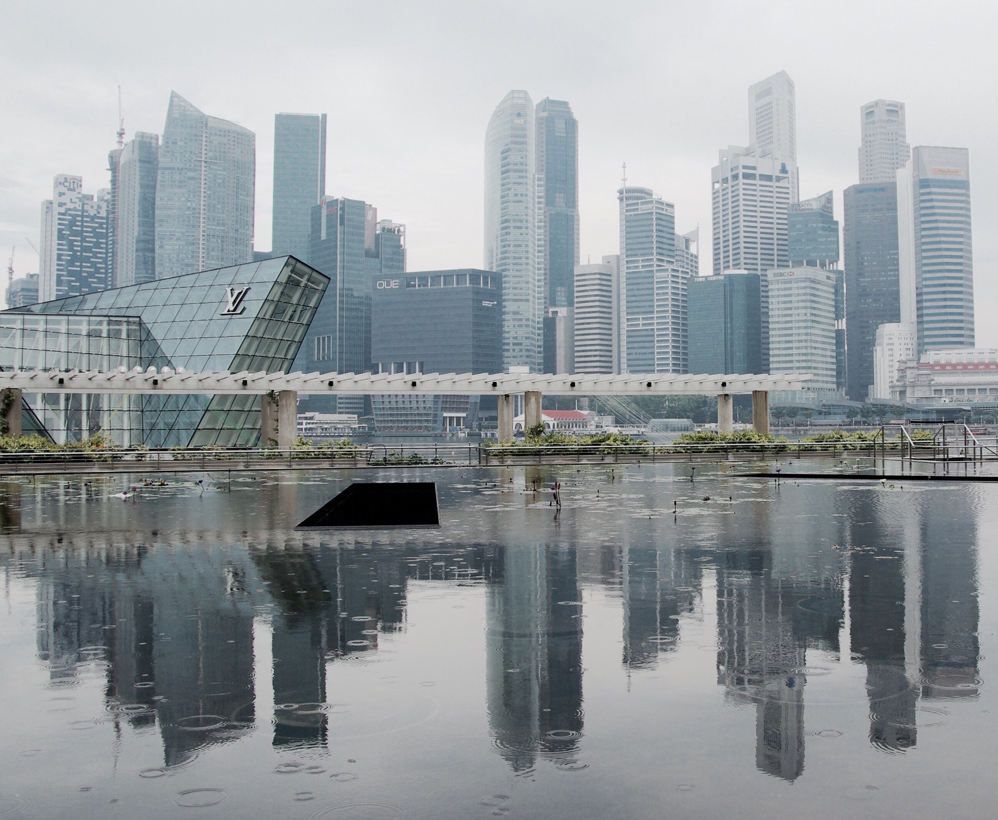 Pentax K10D sample photo. Skyline photography
