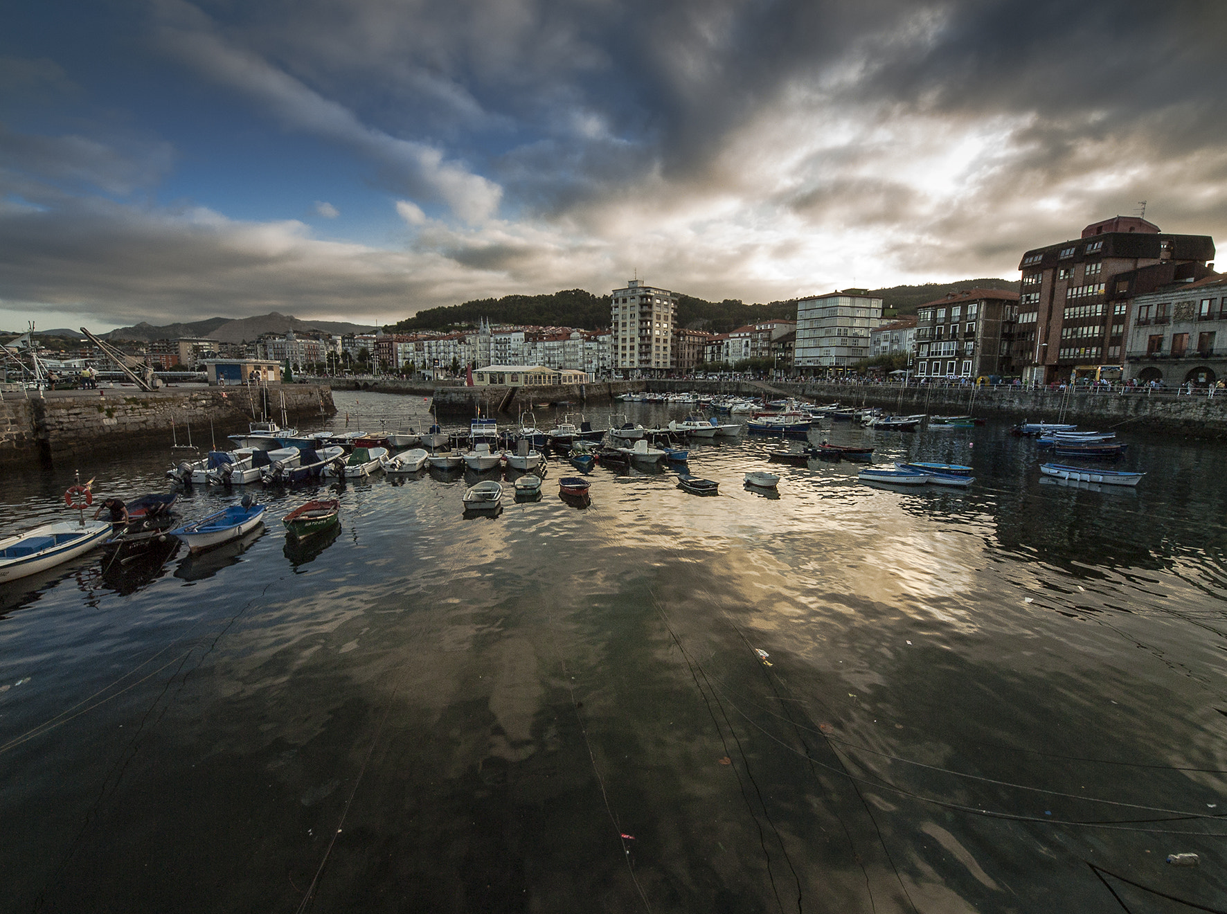 Leica Digilux 3 sample photo. 5 de septiembre - atardecer en castro urdiales photography