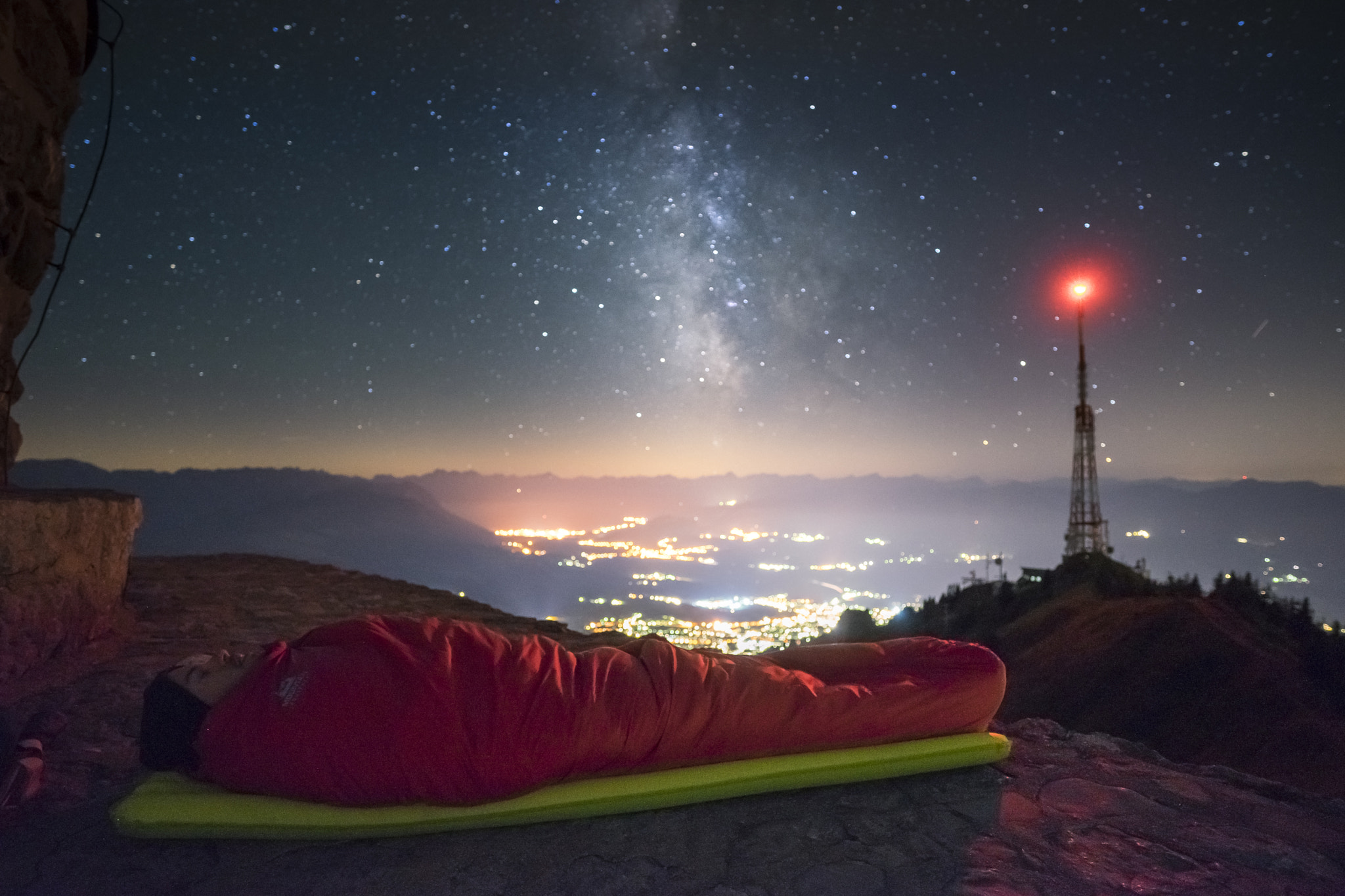 ZEISS Batis 18mm F2.8 sample photo. One million stars hotel photography