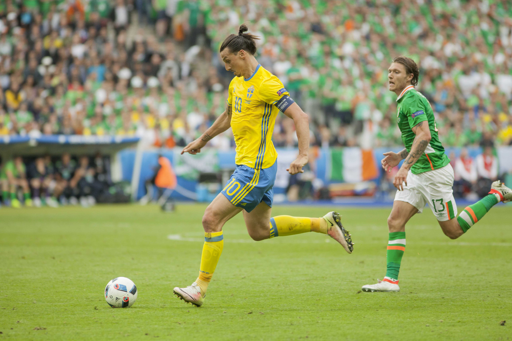 Canon EF 300mm F4L IS USM sample photo. Ireland vs sweden photography