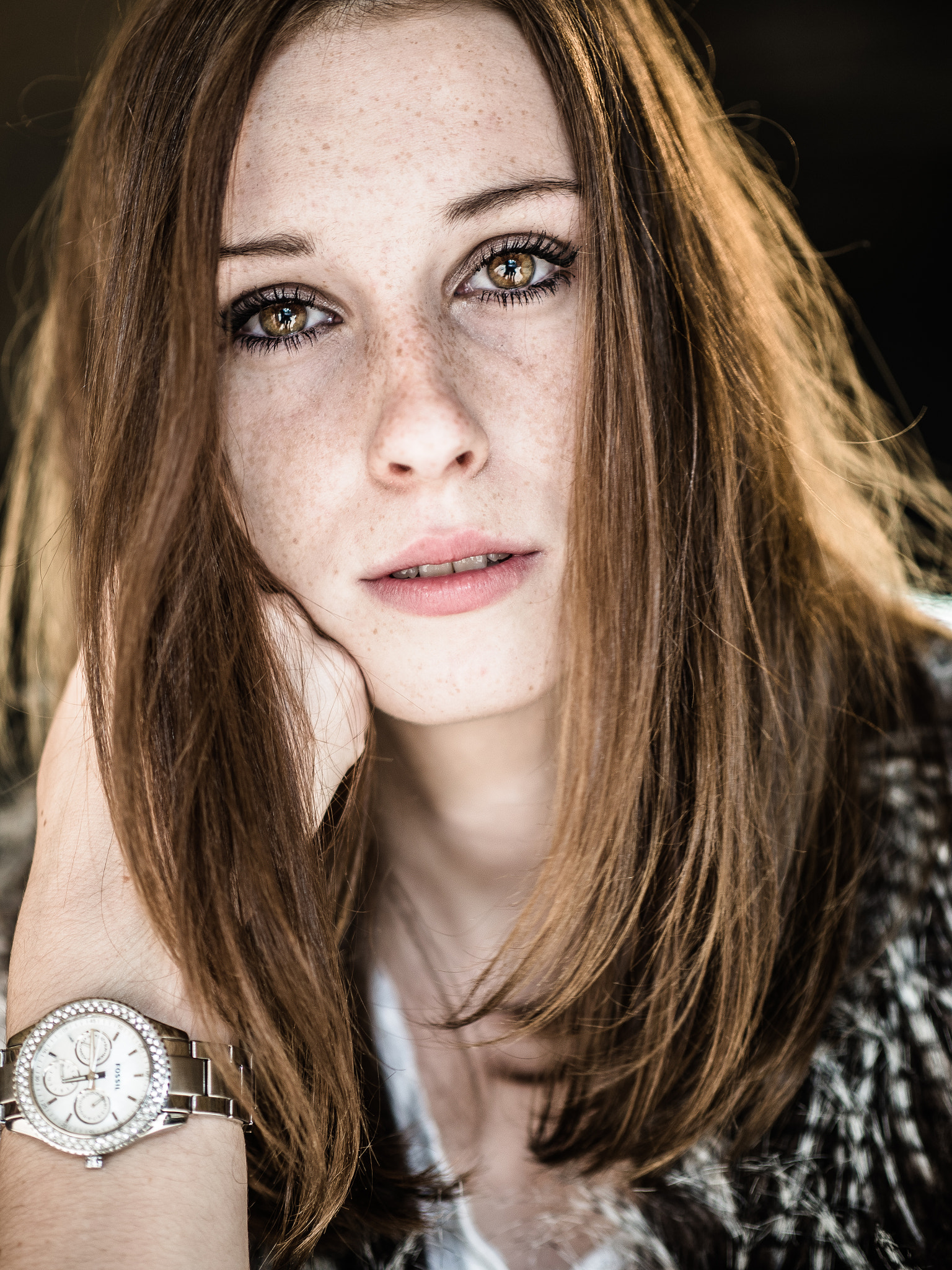 Panasonic Leica DG Nocticron 42.5mm F1.2 ASPH OIS sample photo. Theresa and watch photography