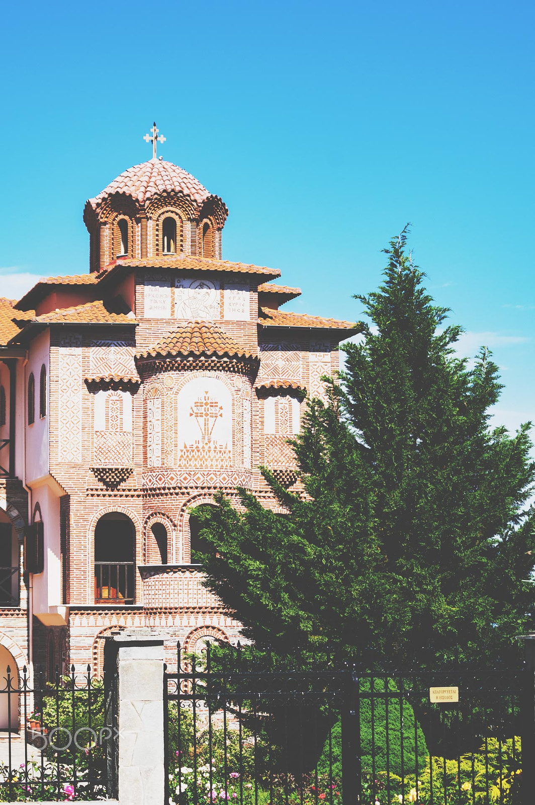Pentax smc DA 55-300mm F4.0-5.8 ED sample photo. Grevena photography