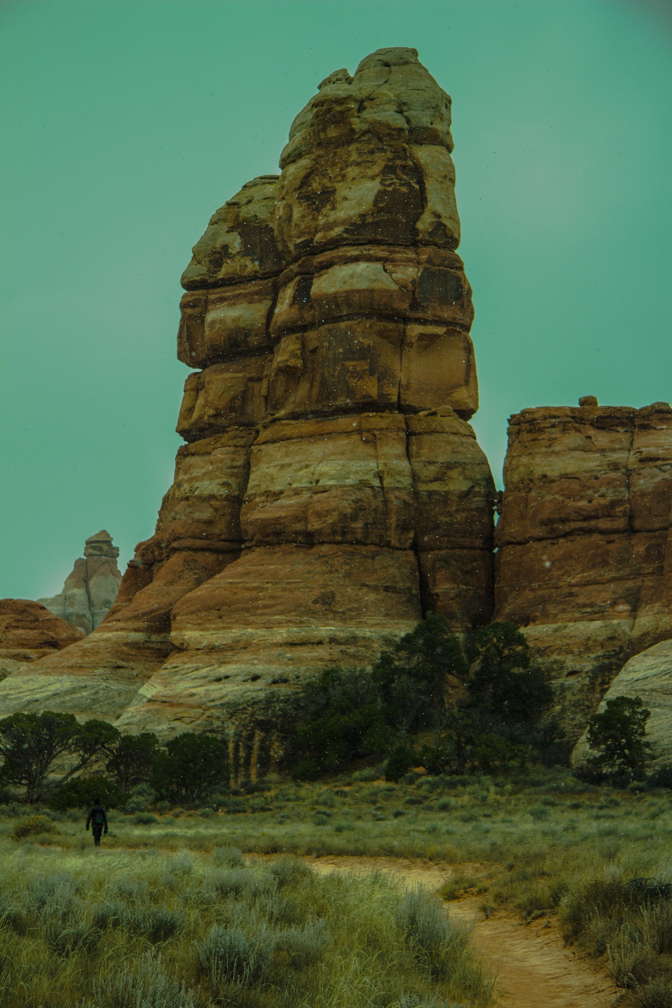 Canon EF-S 17-85mm F4-5.6 IS USM sample photo. Chesler park, canyonlands photography