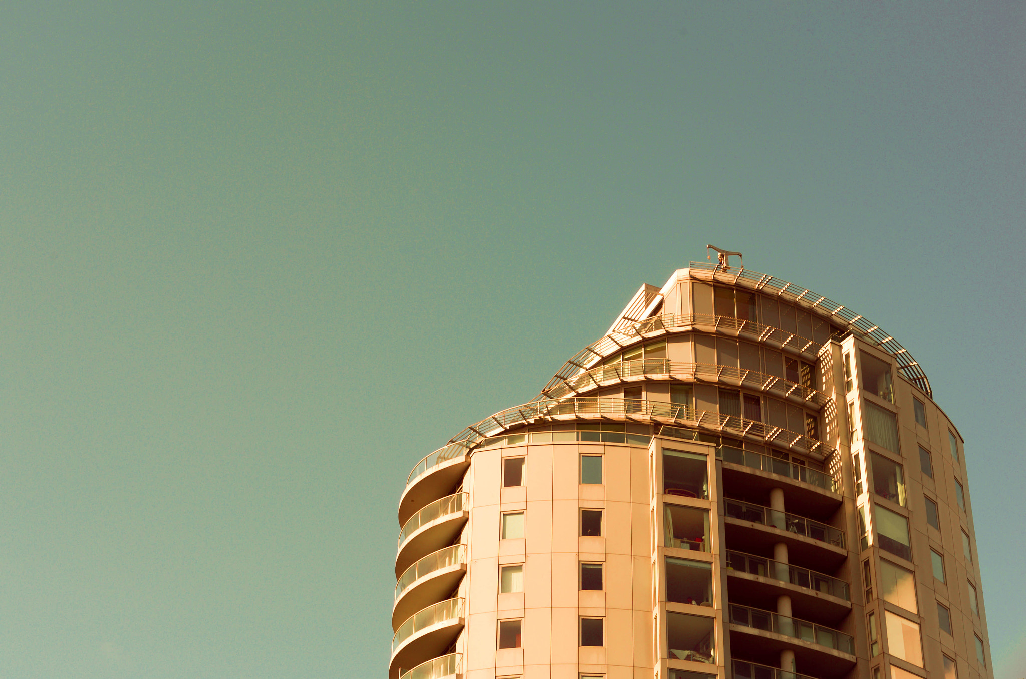 Pentax K-30 + Pentax smc DA 50mm F1.8 sample photo. Iron giant in the sky photography