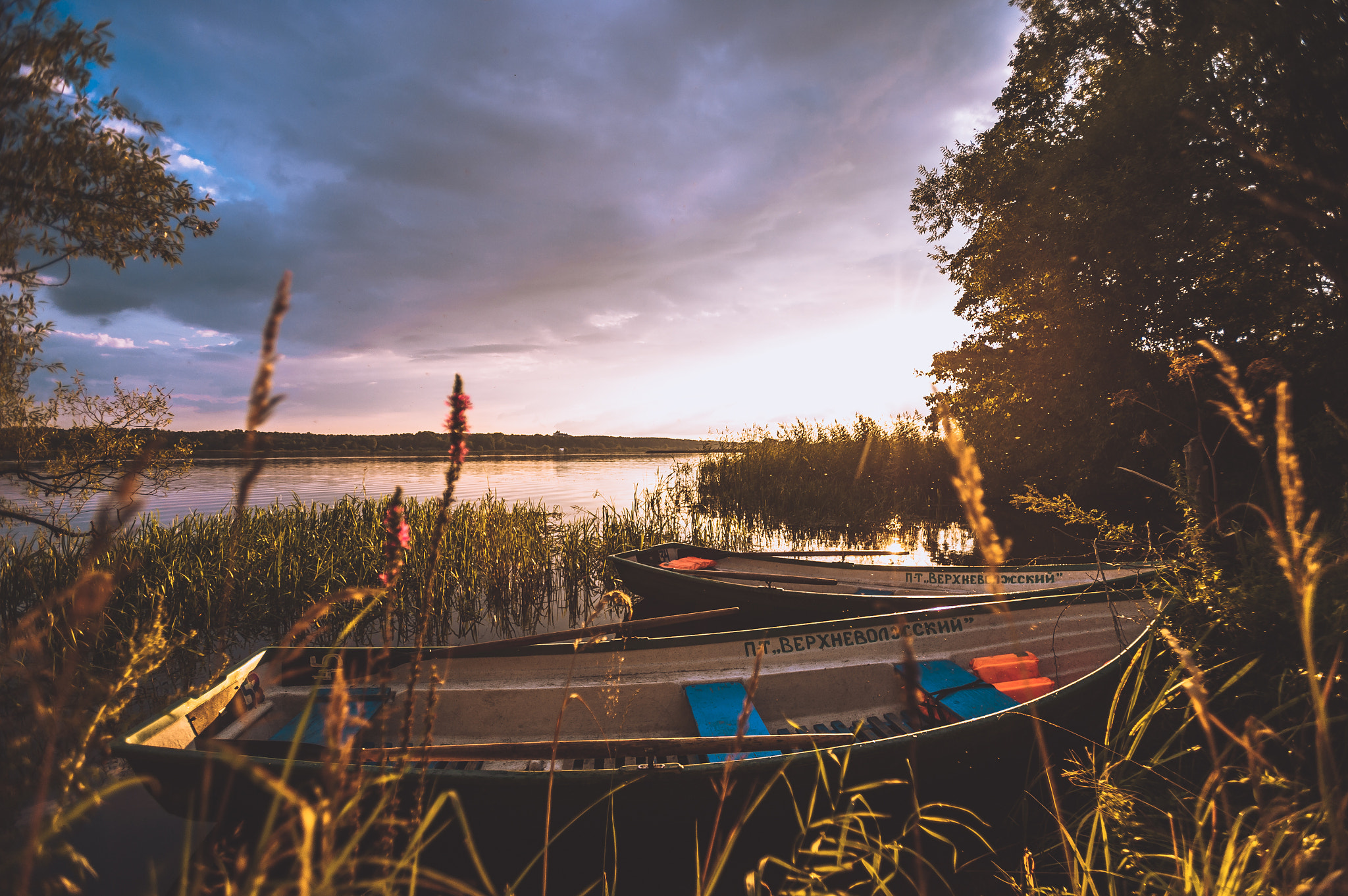 Nikon AF-S Nikkor 17-35mm F2.8D ED-IF sample photo. Best summer photography