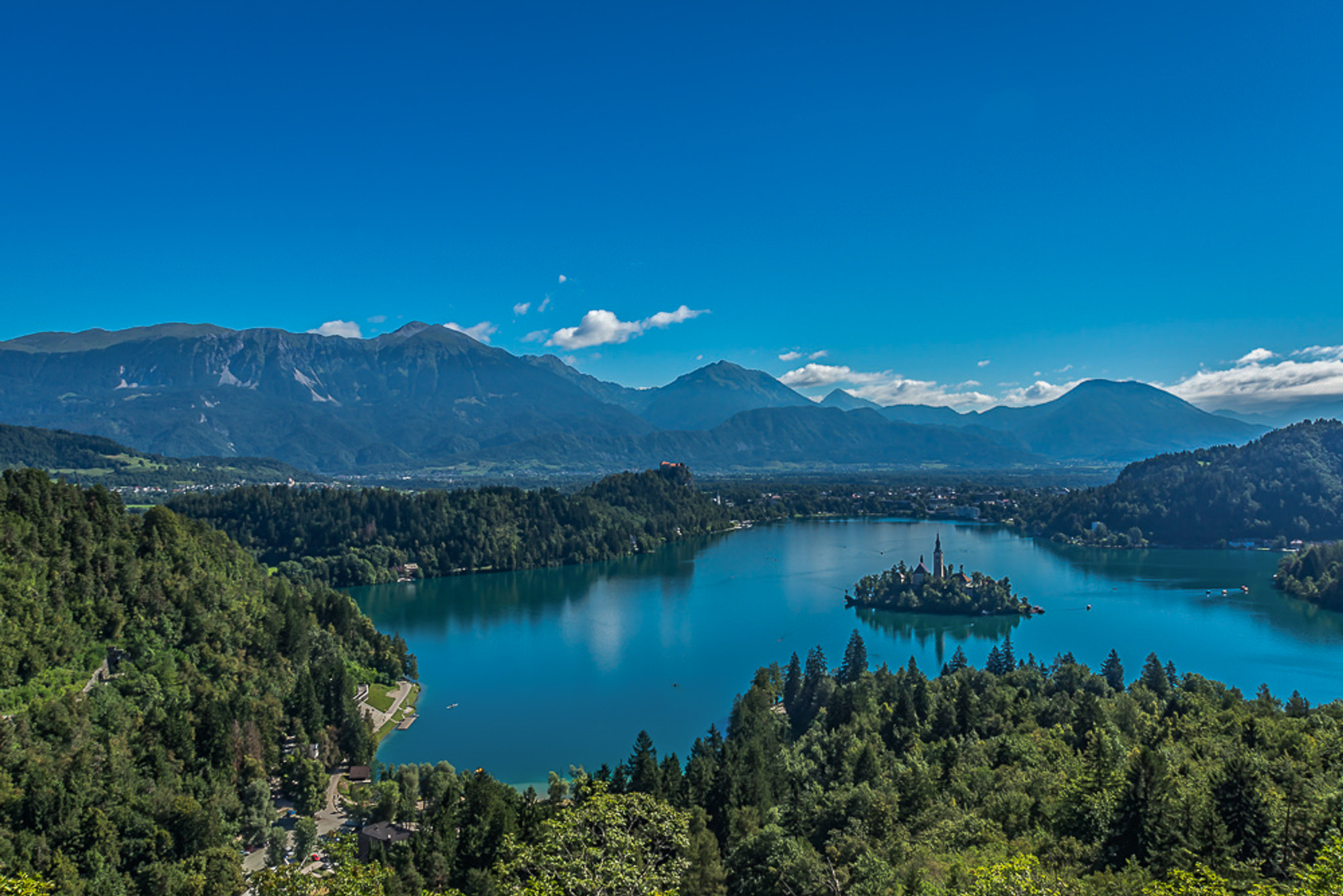 Sony SLT-A77 + Sony DT 11-18mm F4.5-5.6 sample photo. Lake bled. photography