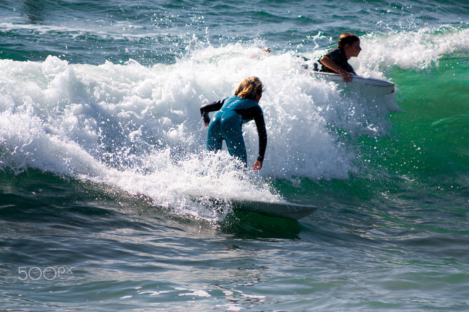 Canon EF 75-300mm f/4-5.6 USM sample photo. Surfing clear green water photography