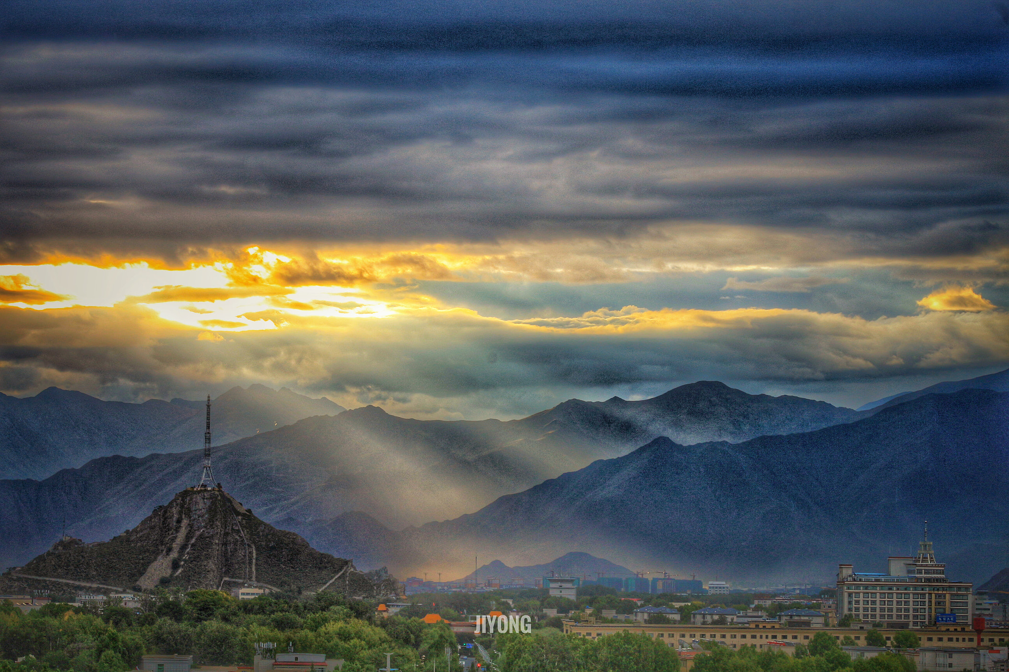 Canon EOS M + Canon EF 70-200mm F2.8L IS USM sample photo. Lhasa sunrise photography
