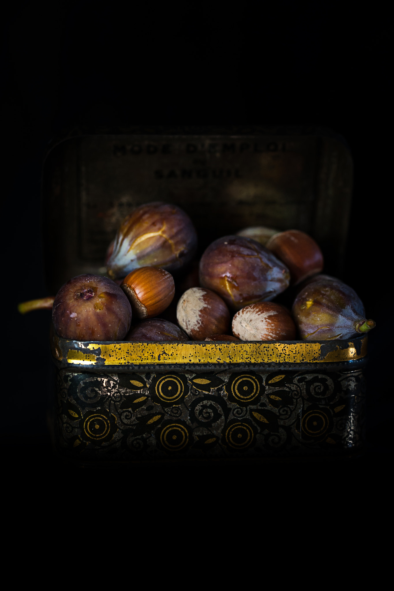 Sigma 105mm F2.8 EX DG OS HSM sample photo. La boite photography
