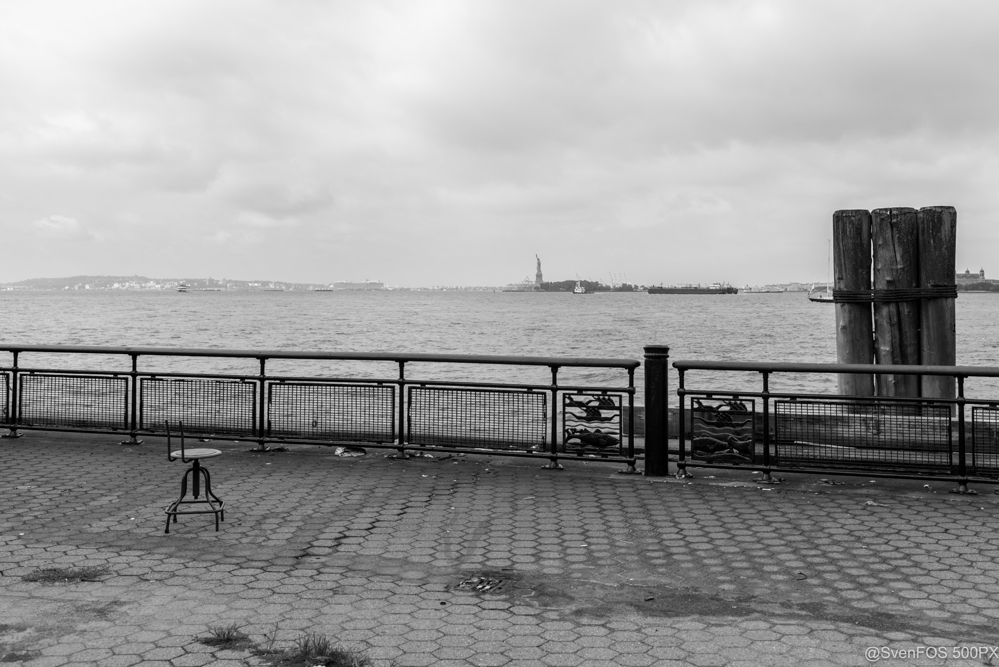 Nikon AF-S Nikkor 35mm F1.8G ED sample photo. Nyc 2 b&w photography