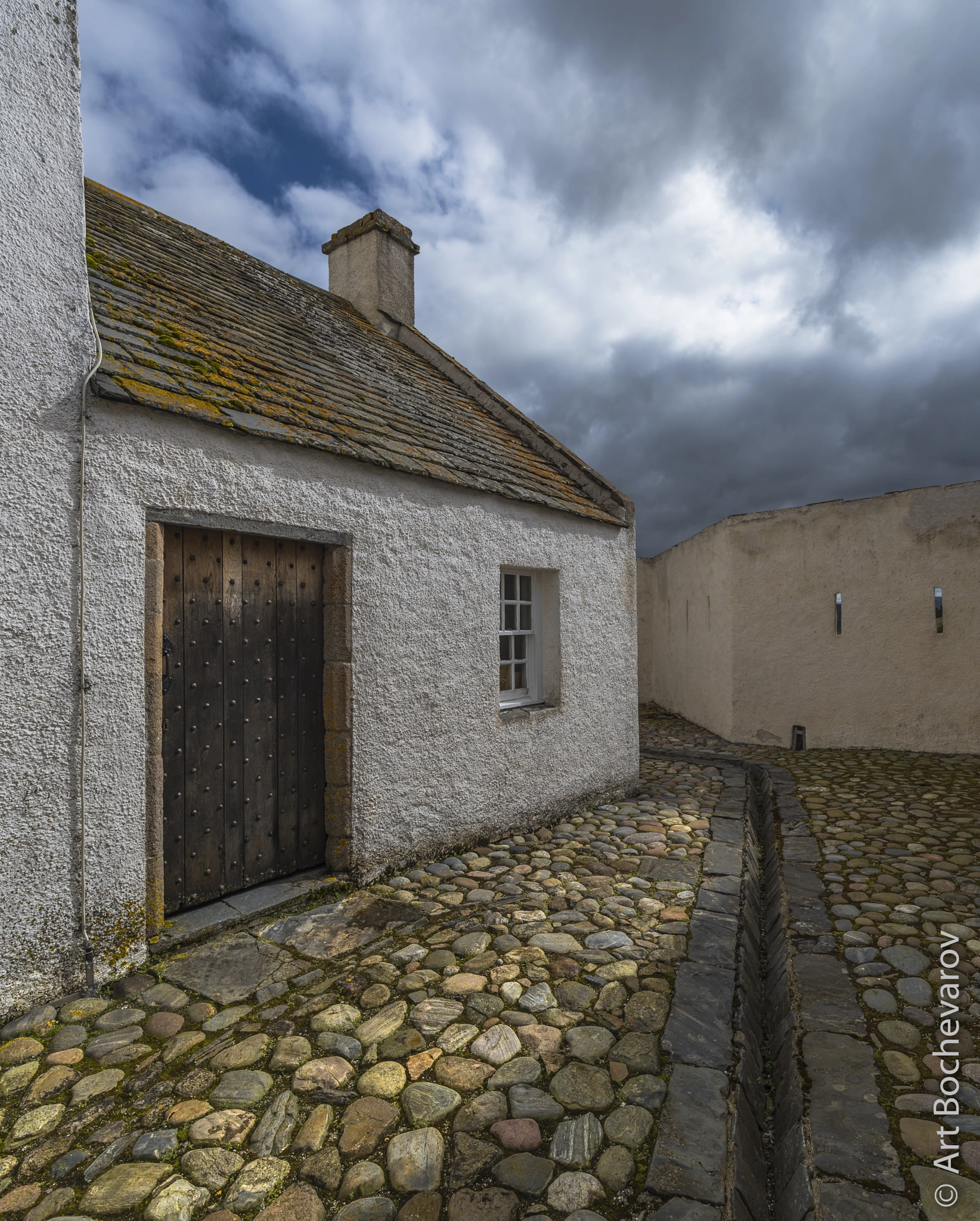 Nikon D810 + ZEISS Distagon T* 15mm F2.8 sample photo. The inner yard of the corgarff castle, scotland photography