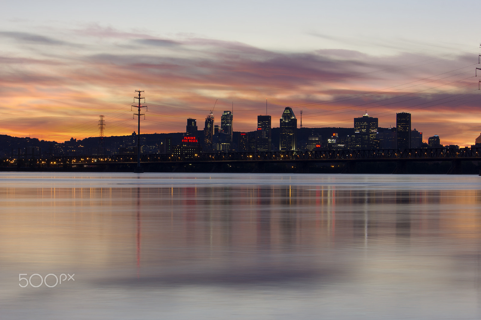 Canon EF-S 55-250mm F4-5.6 IS STM sample photo. Sunset in montreal photography