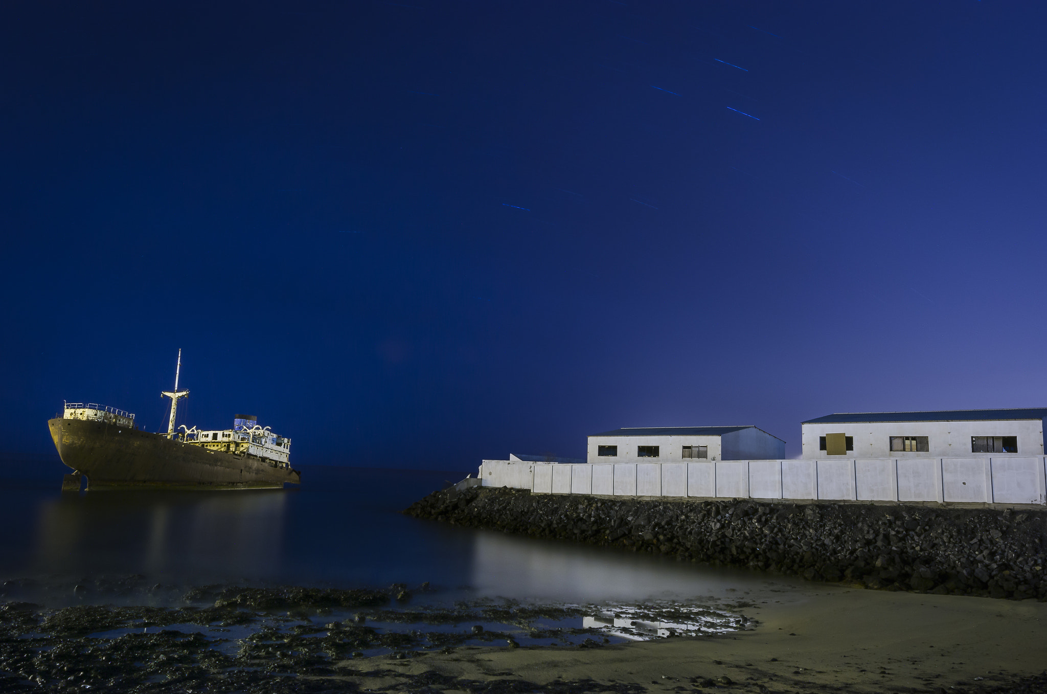 Nikon AF-S Nikkor 16-35mm F4G ED VR sample photo. Un cascarón durmiente photography
