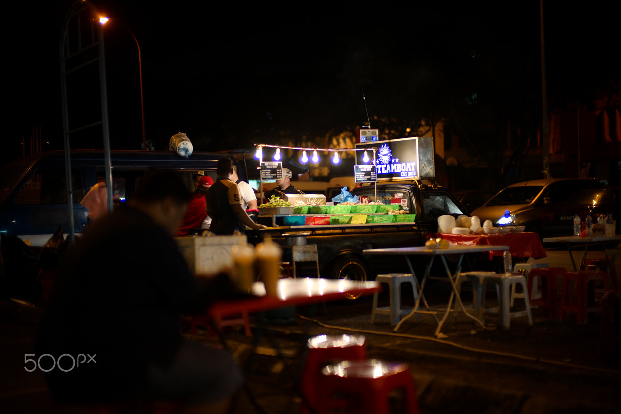 Leica Noctilux-M 50mm F0.95 ASPH sample photo. Food truck photography