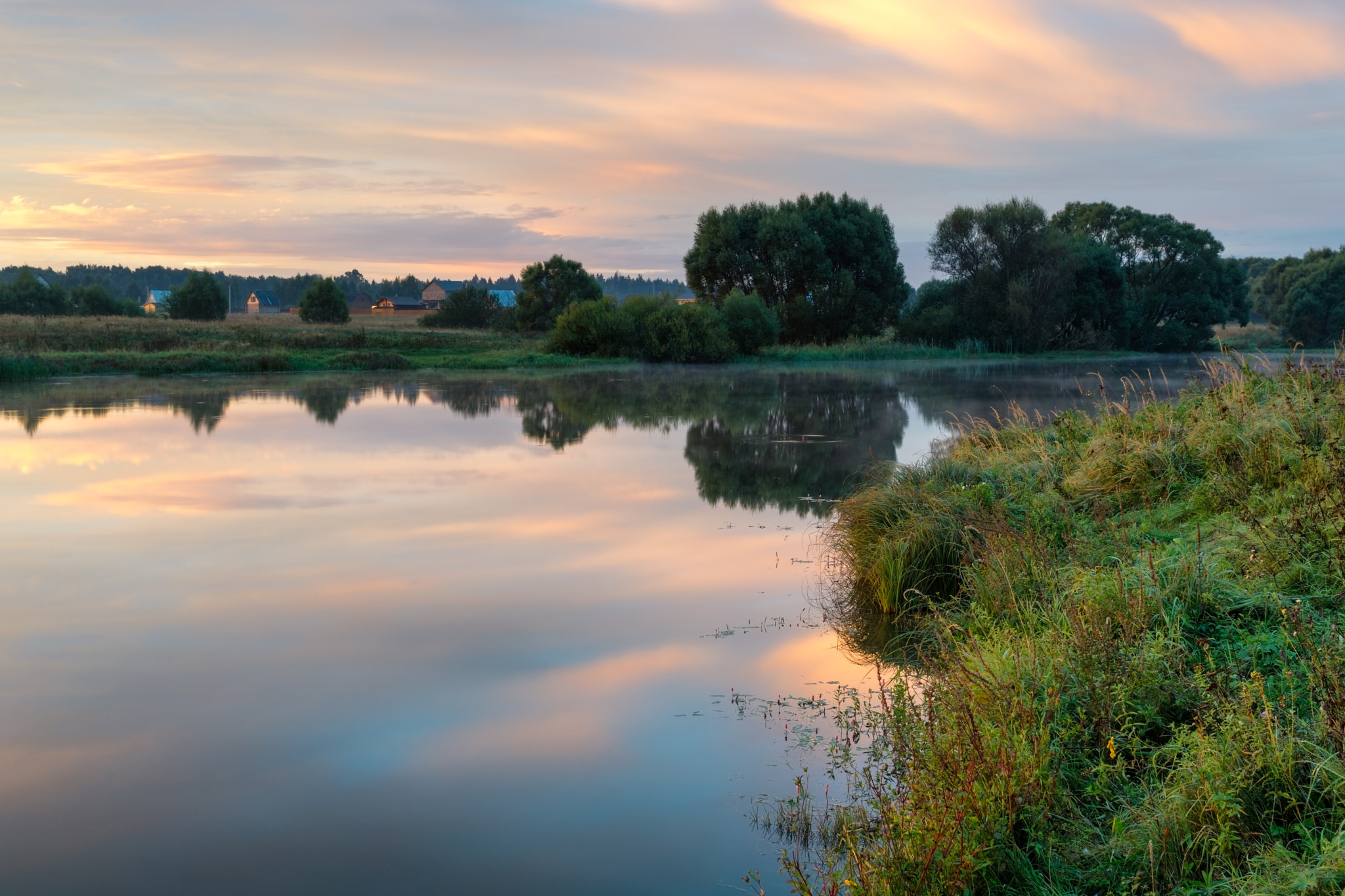 Sony FE 28mm F2 sample photo. Dawn over lake photography