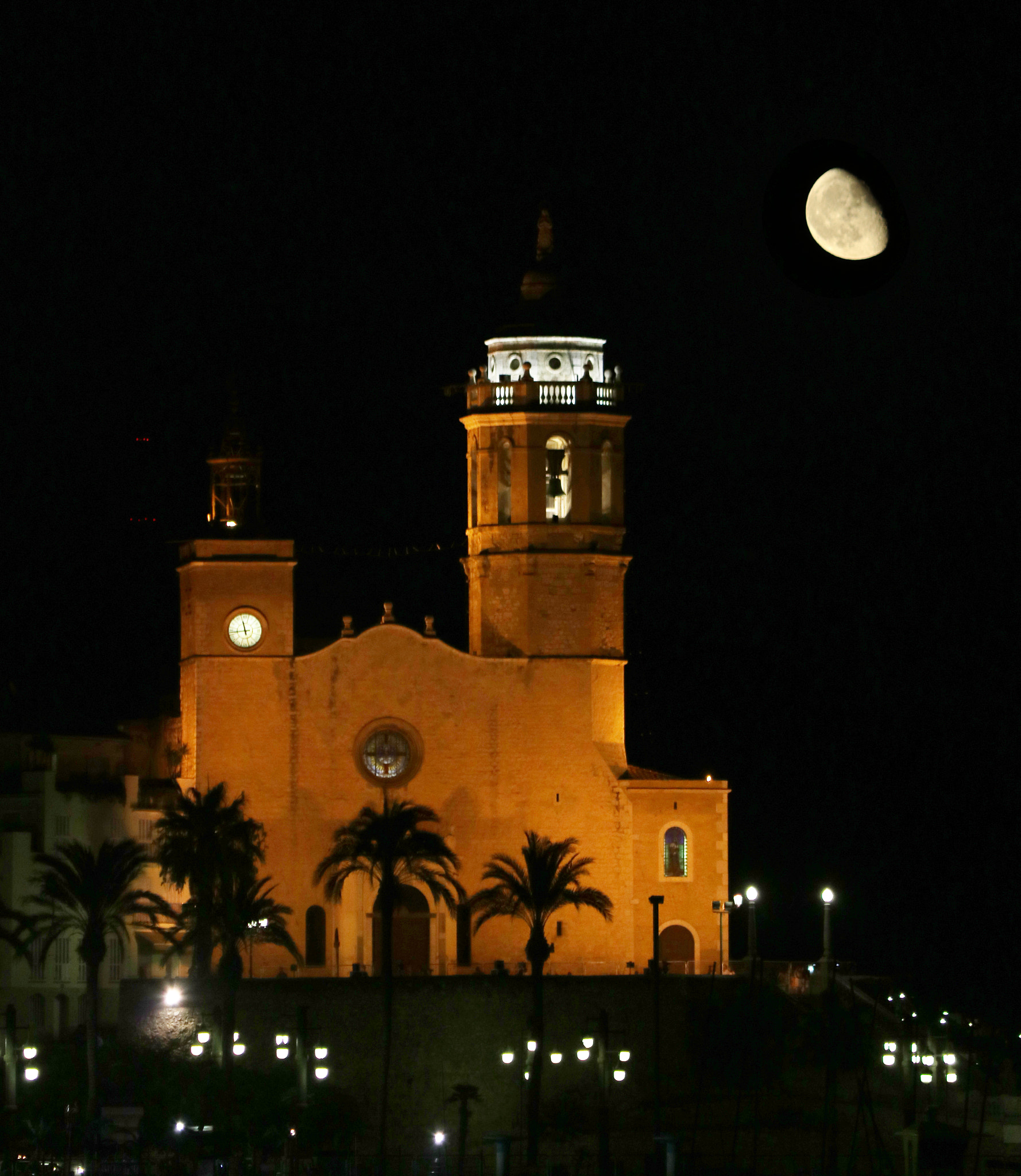 Canon EF-S 55-250mm F4-5.6 IS II sample photo. Sitges photography