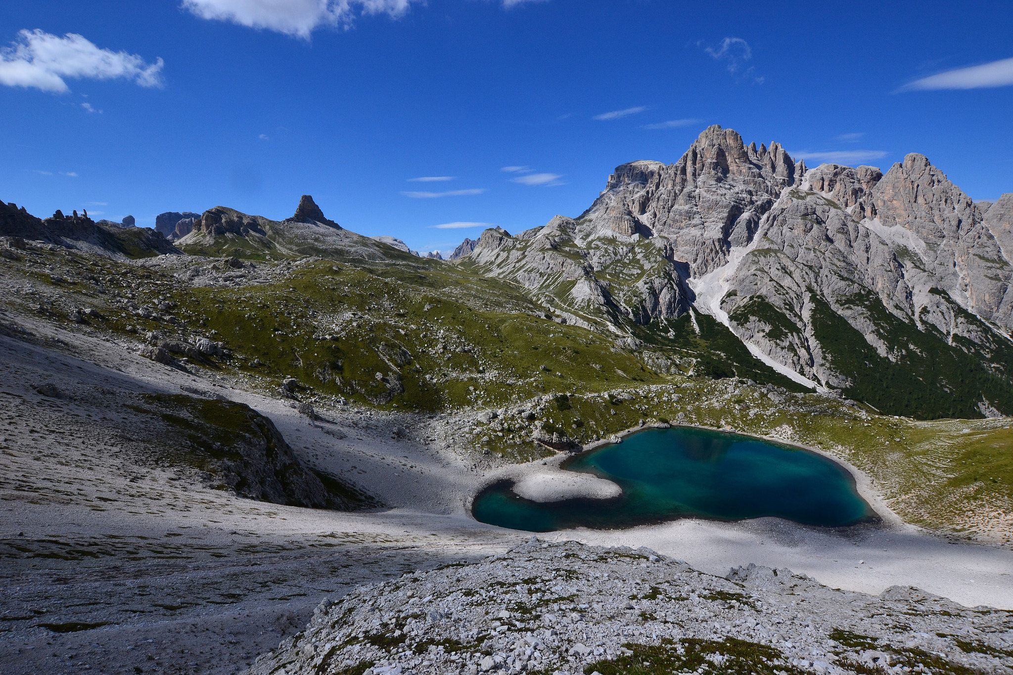Nikon D3100 + Sigma 10-20mm F3.5 EX DC HSM sample photo. Laghi dei piani pian di cengia photography