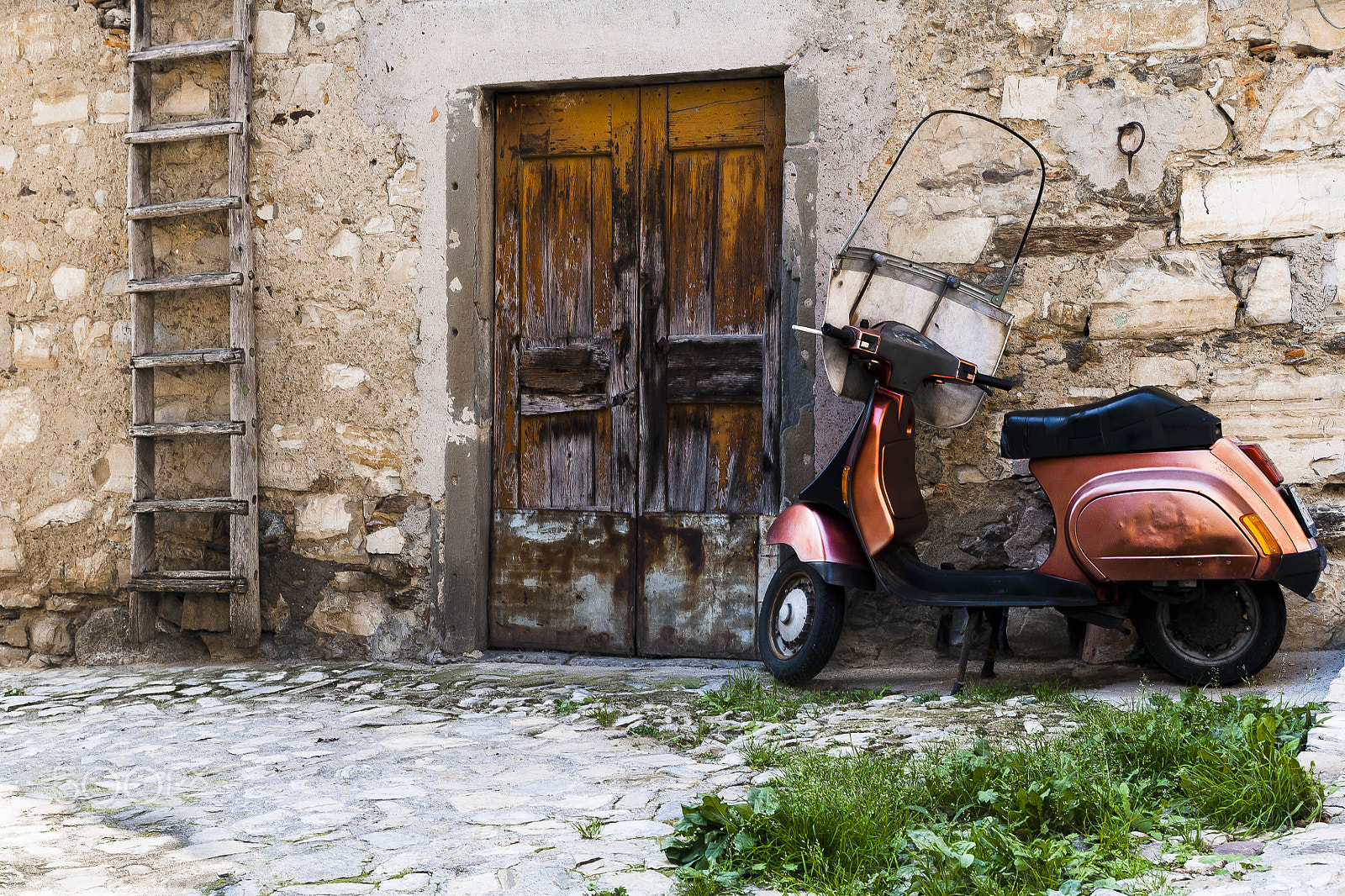 Pentax K-7 sample photo. Dear old "vespa".... photography