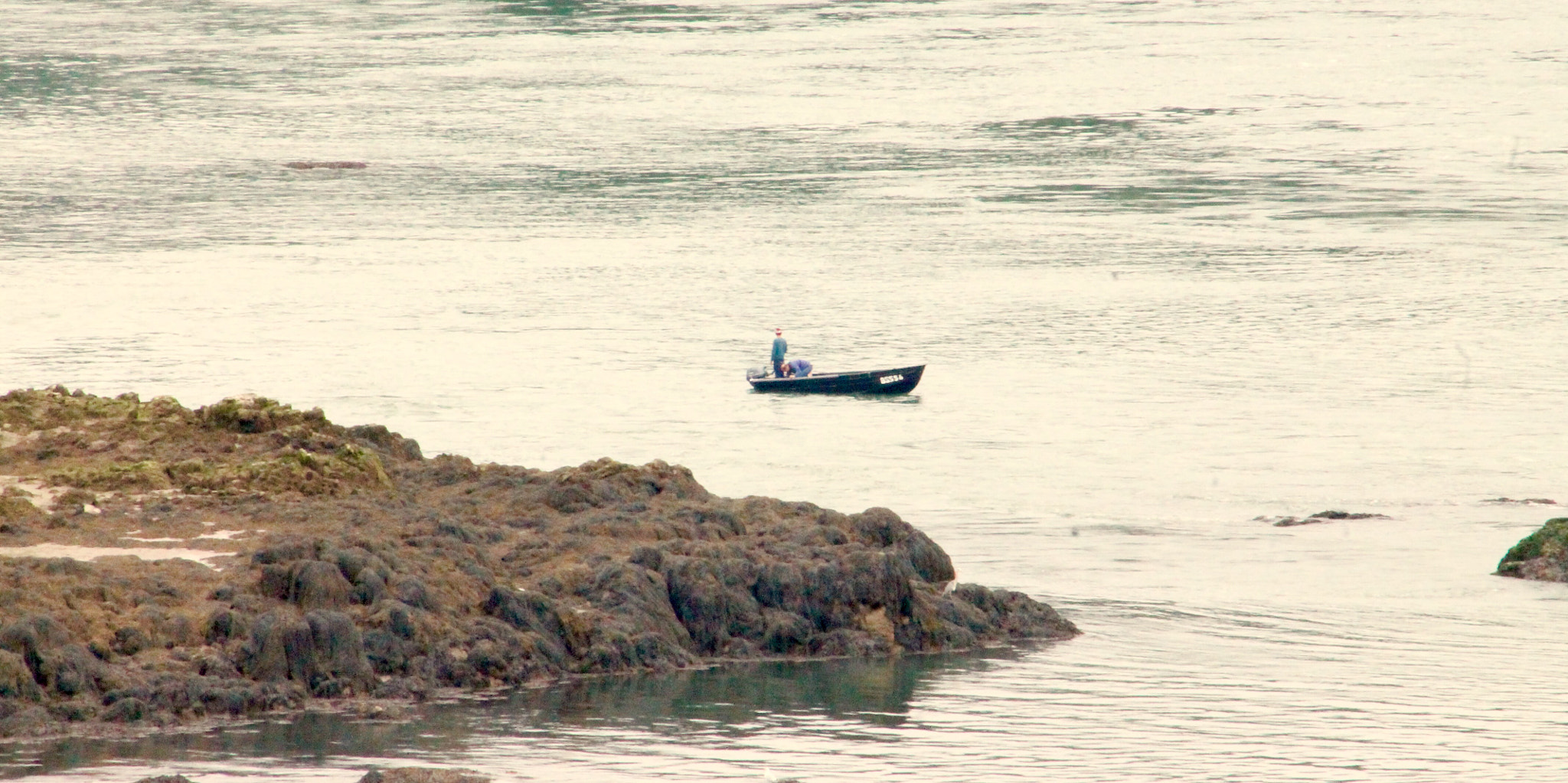 Canon EF75-300mm f/4-5.6 sample photo. Fishing the meni strait photography