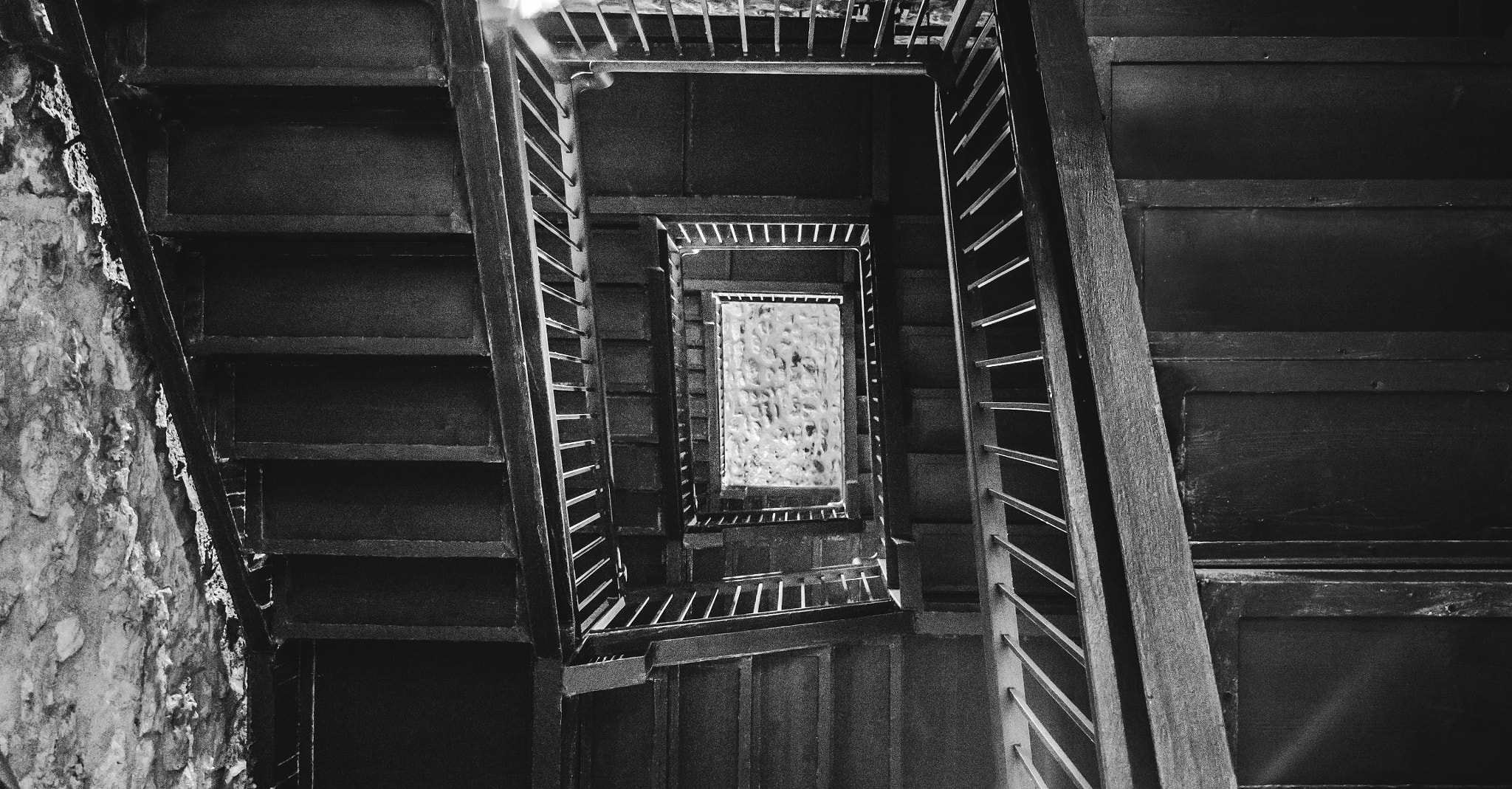 Panasonic Lumix DMC-G6 sample photo. Italy, pacentro castle, tower steps photography