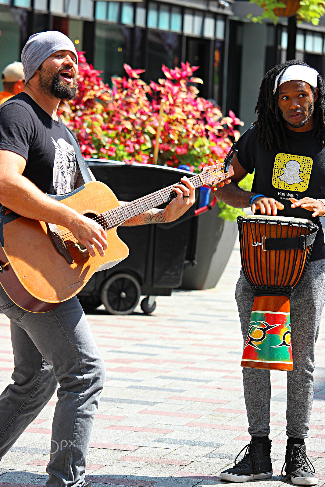 Canon EOS 600D (Rebel EOS T3i / EOS Kiss X5) + 55.0 - 250.0 mm sample photo. Drum and guitar photography