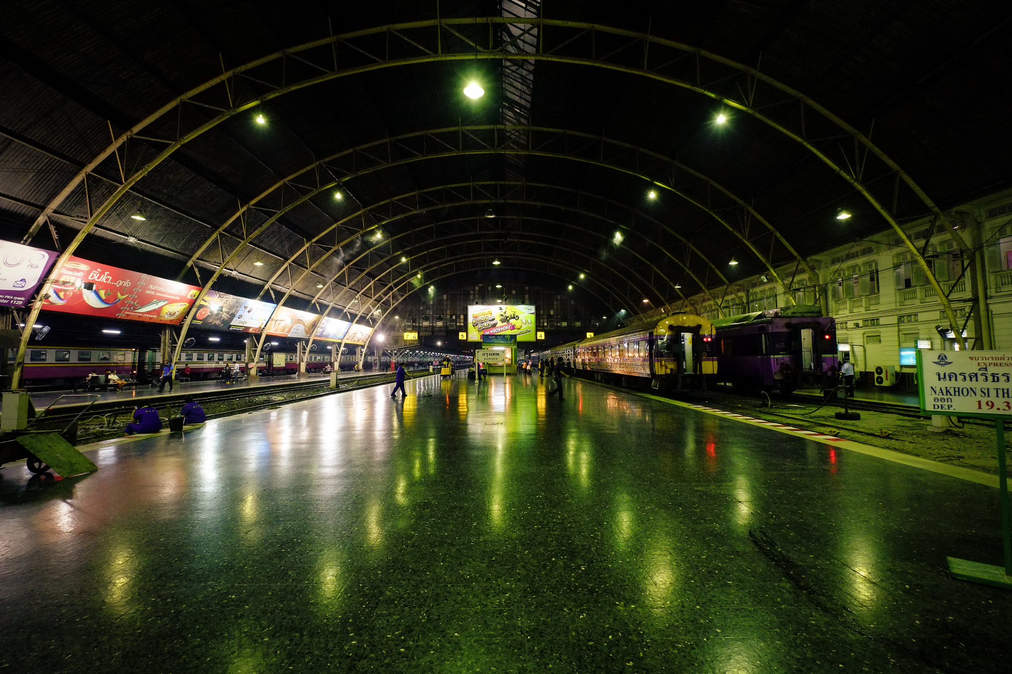 Fujifilm XF 10-24mm F4 R OIS sample photo. Green lights pattern photography