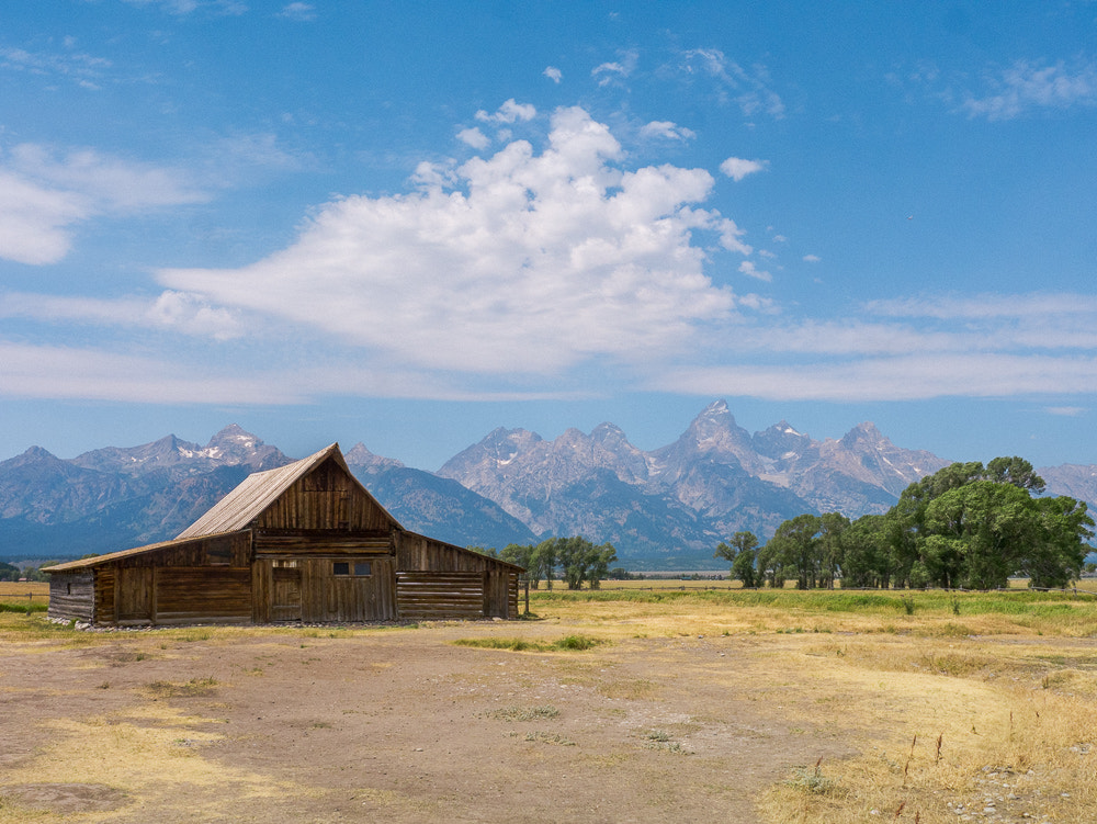 Panasonic Lumix DMC-GX1 sample photo. Mormon row barn and big sky, moose wy photography