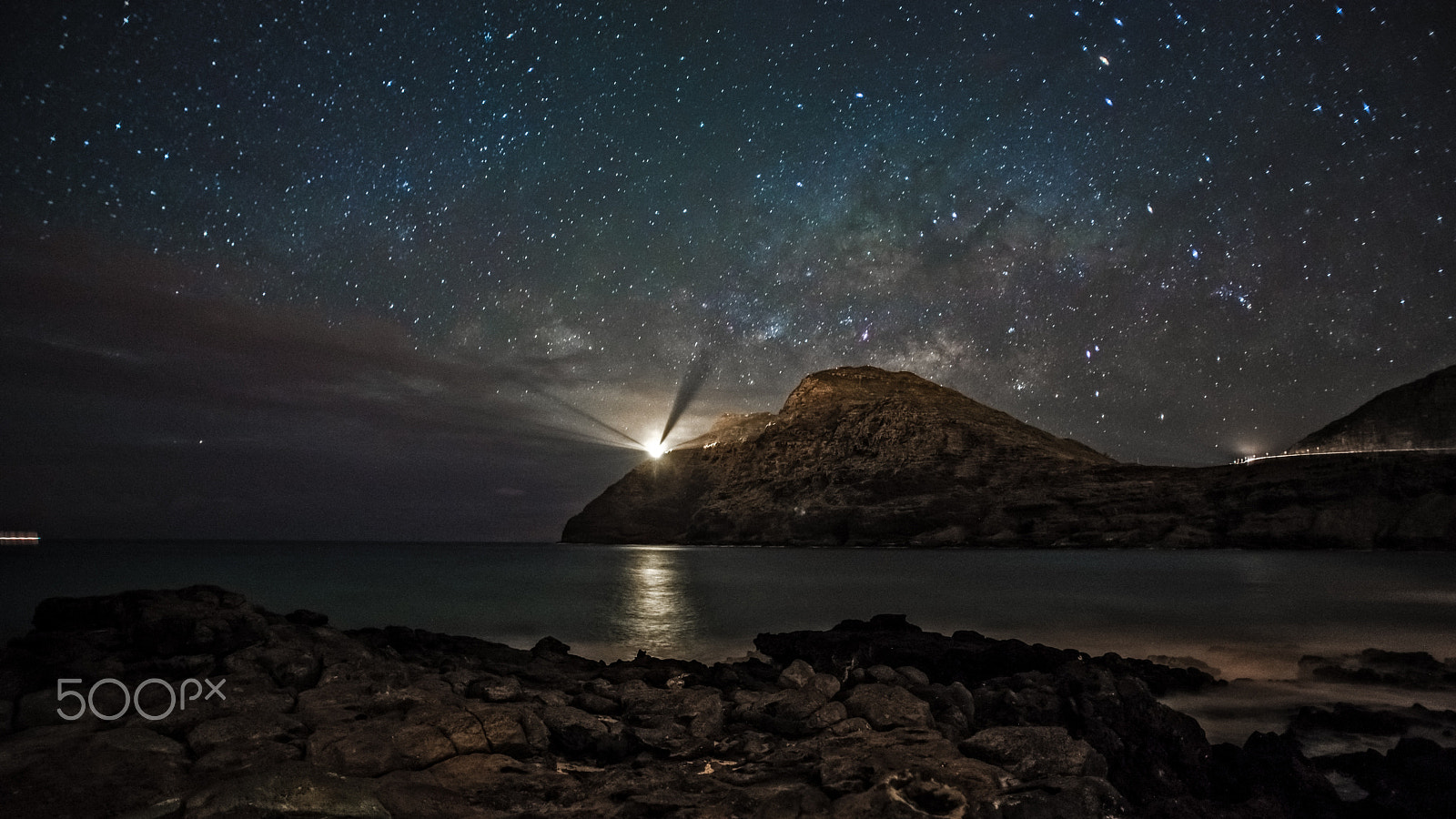 AF Nikkor 20mm f/2.8 sample photo. Makapuu lighthouse, oahu photography