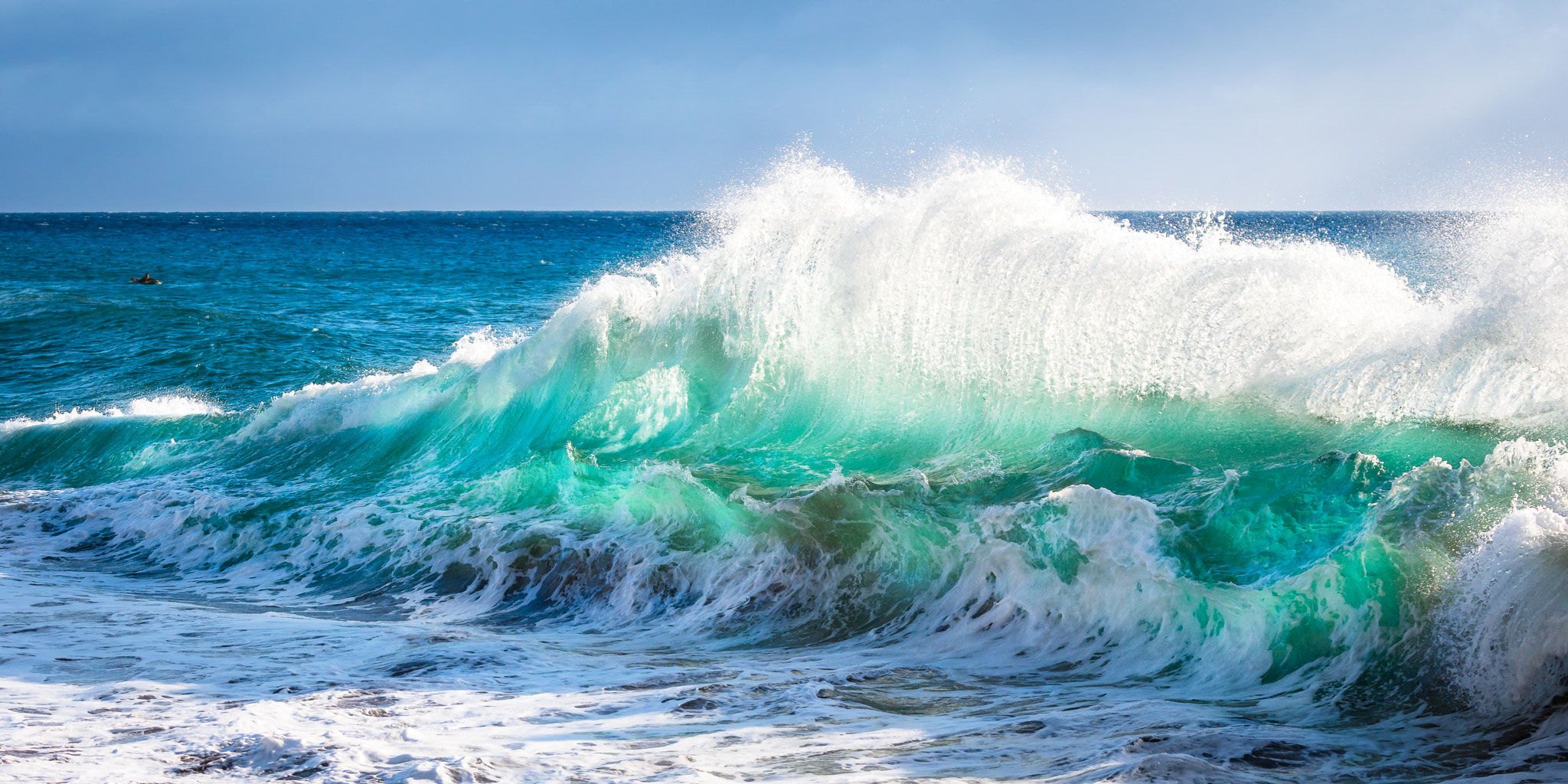 Sony a6300 + Sony FE 70-200mm F4 G OSS sample photo. Ka'anapali beach walk photography